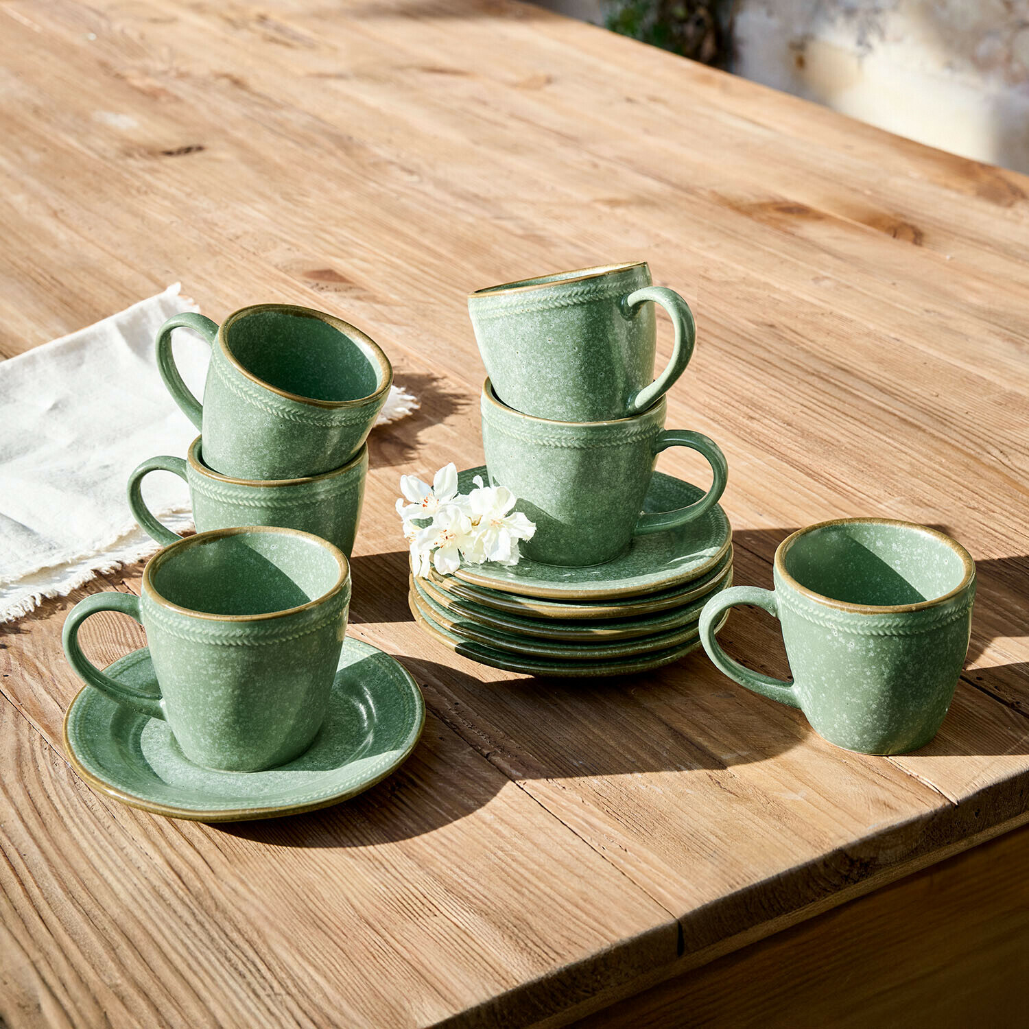 Set de 6 tazas con platillos Norrvik