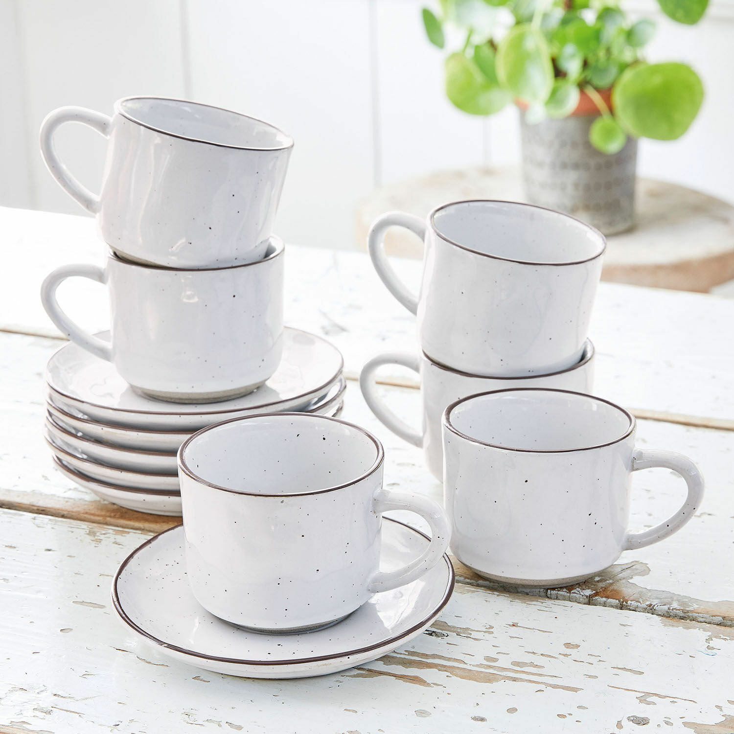 Set de 6 tazas de café expreso con platillo Biarré