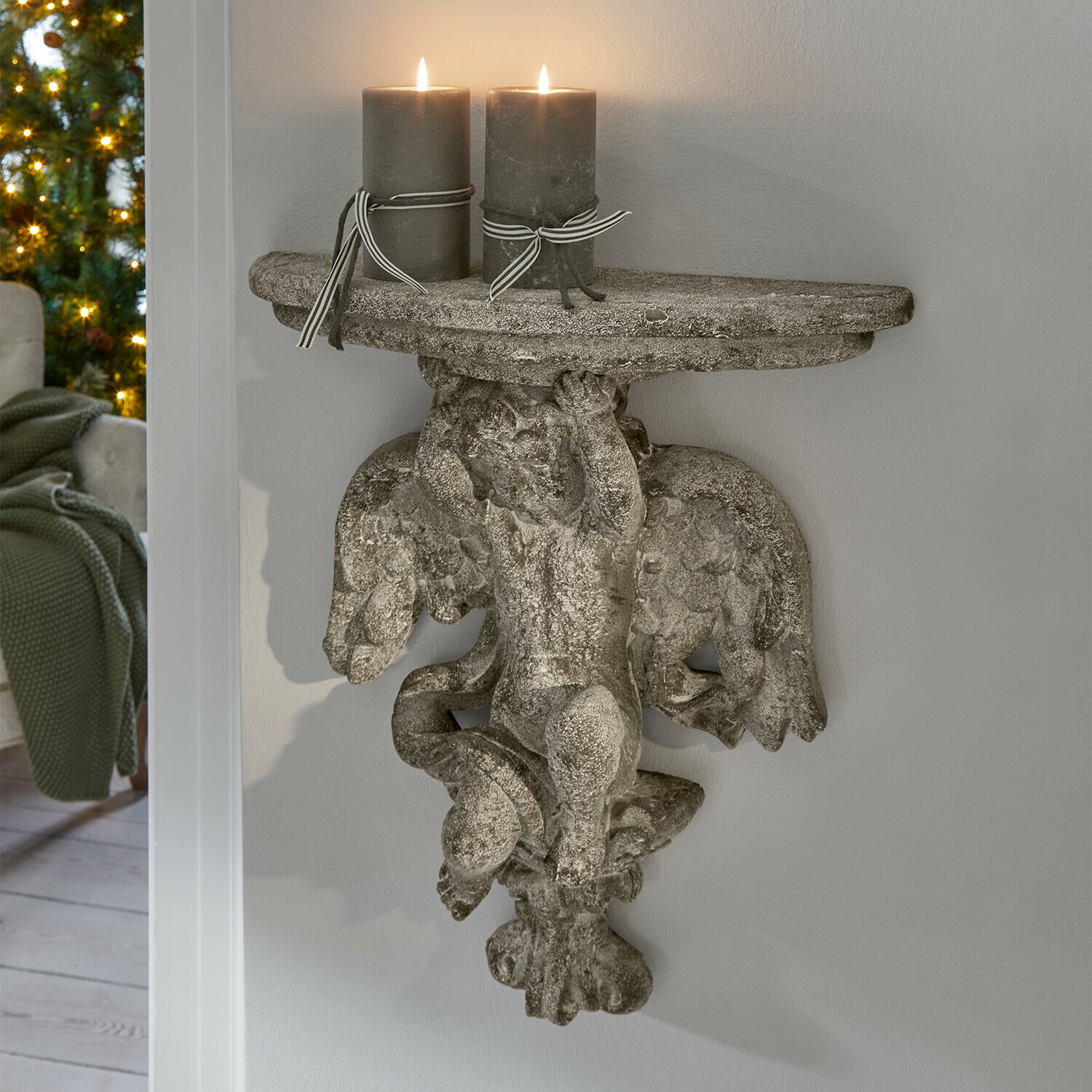 Ménsula Deronza Consola de pared de piedra gris con ángel tallado y dos velas grises, decoración interior
