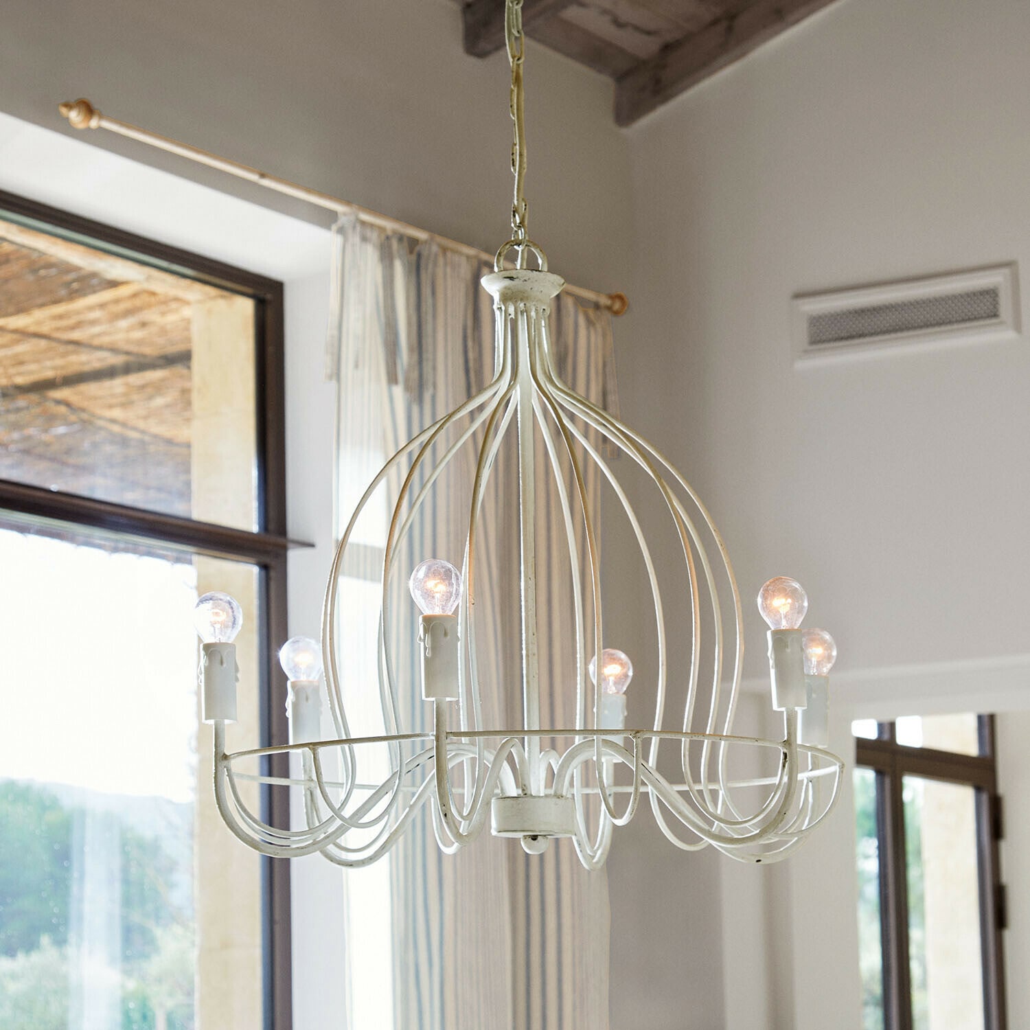 Lámpara de araña Montarise Lámpara de araña vintage de metal blanco con ocho bombillas, elemento decorativo para salón