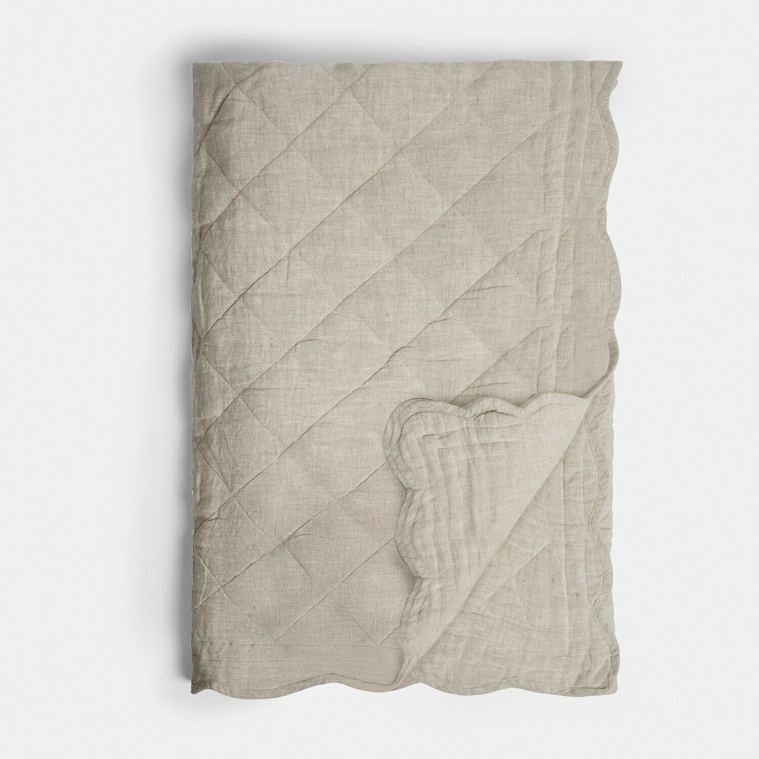 Colcha Fluttery Colcha beige acolchada de lino con borde ondulado decorativo, tela natural suave para dormitorio