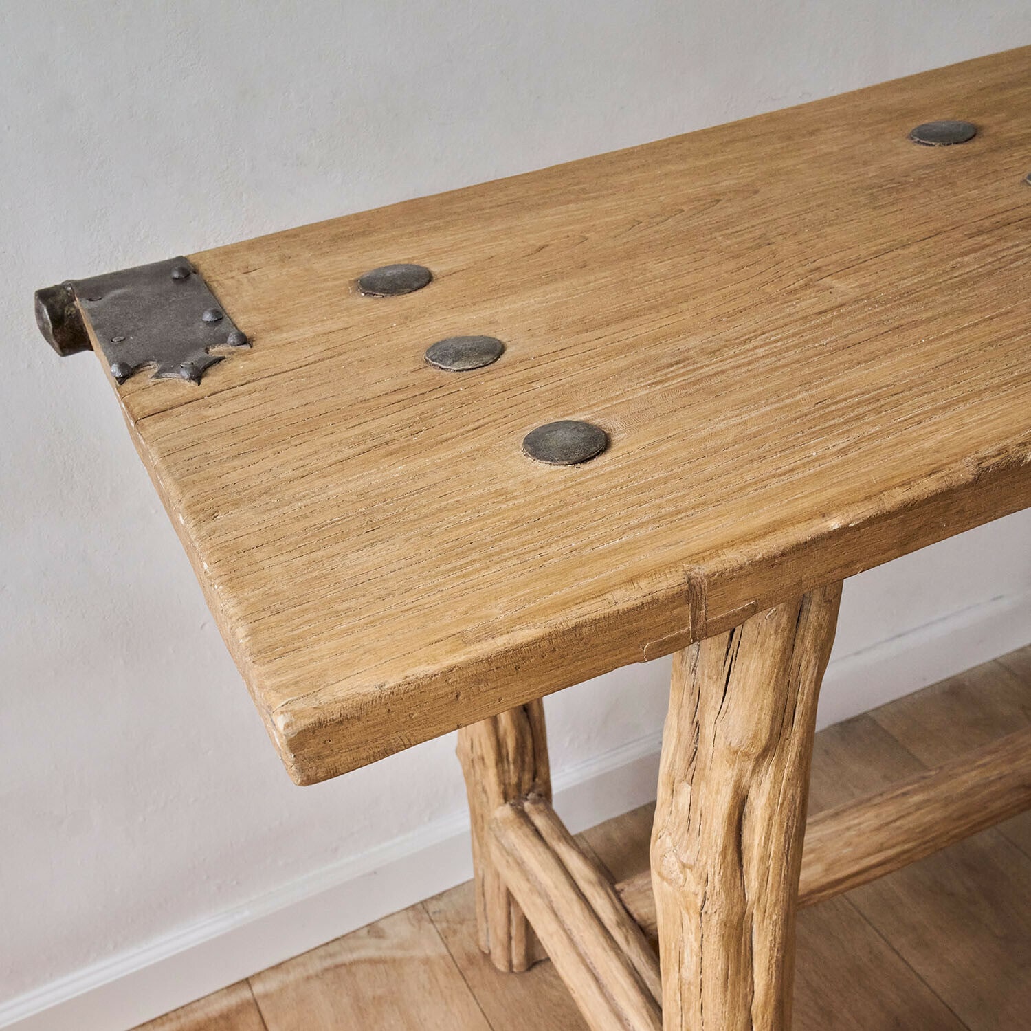 Consola Crestmoore