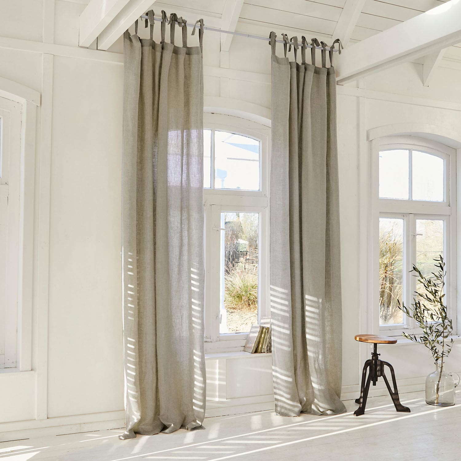 Cortina Monthelie