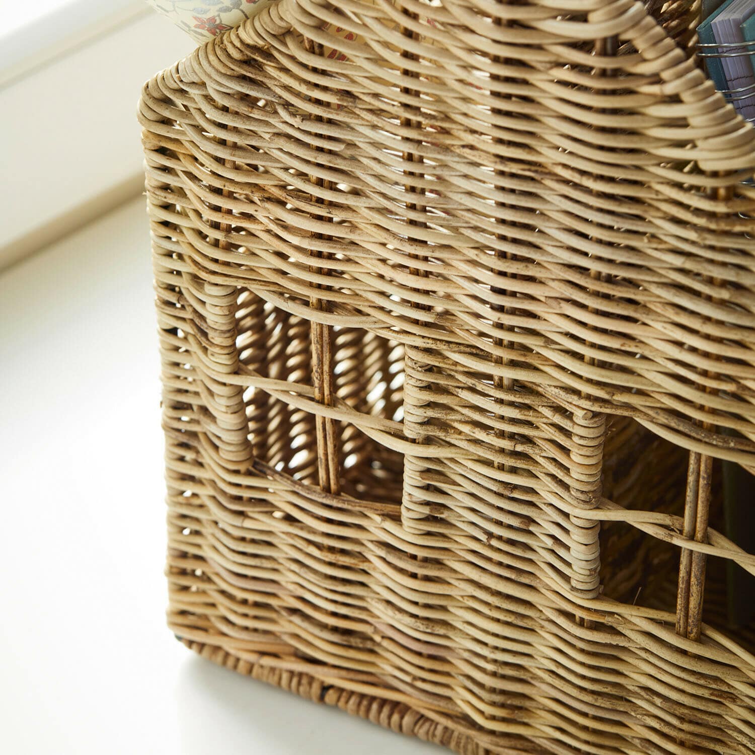 Cesta con forma de casa Tillyroo