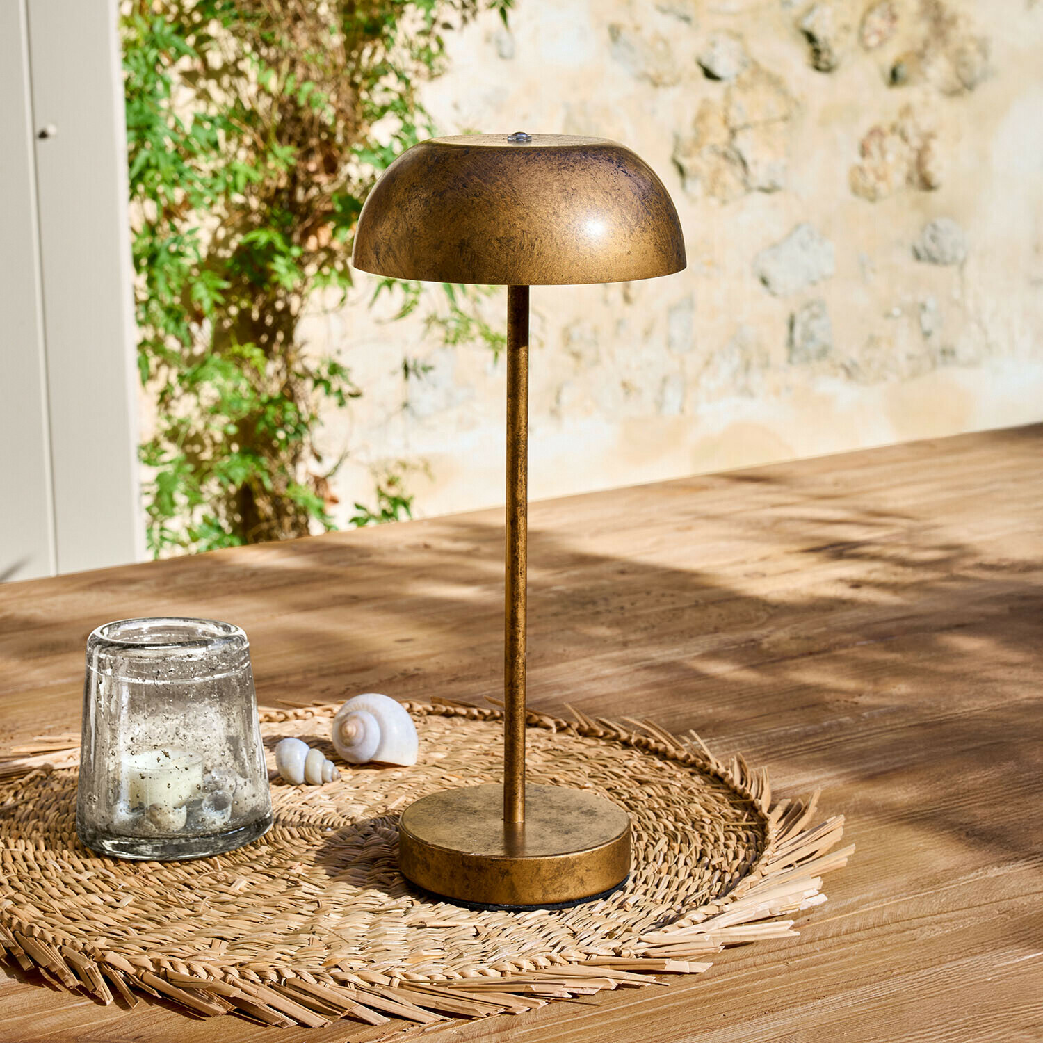 Lámpara de mesa recargable Lumirah