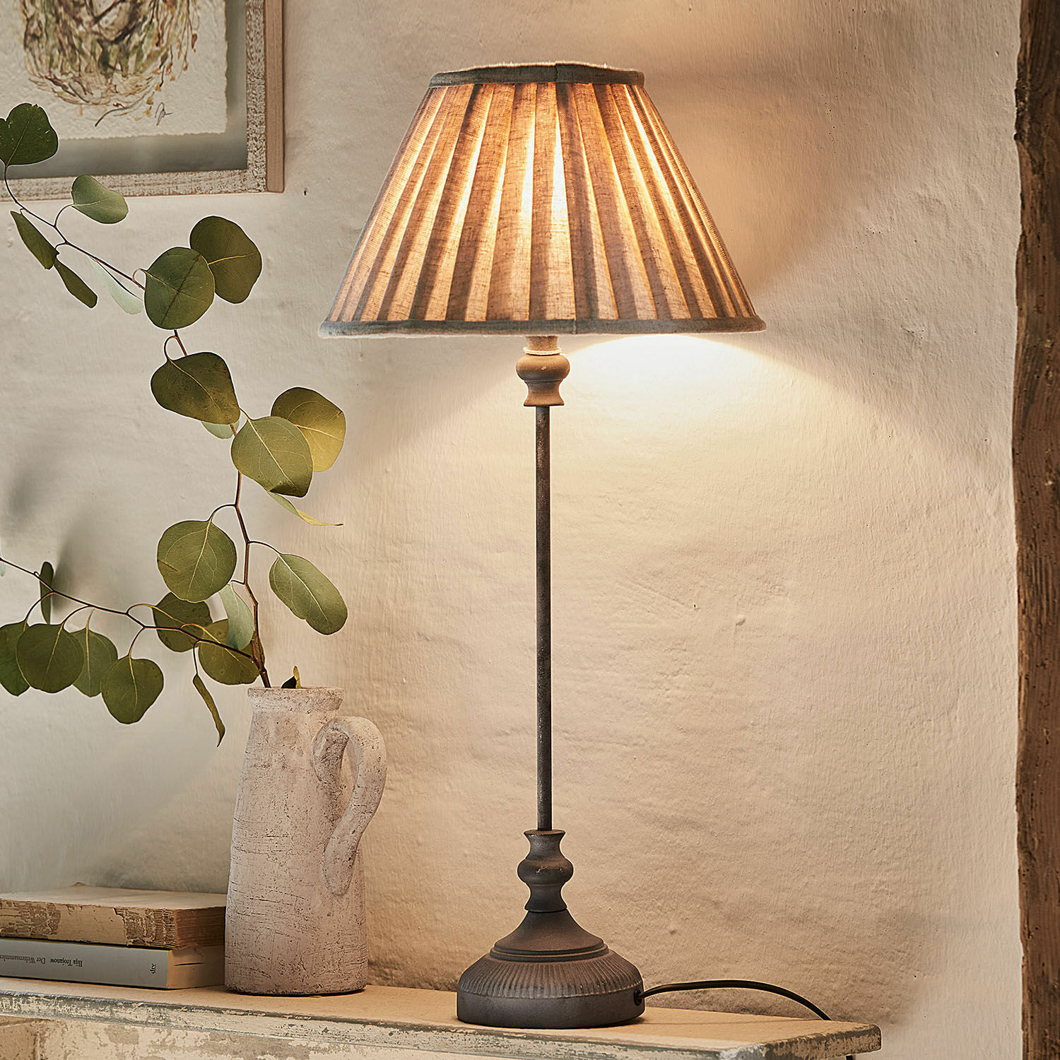 Lámpara de mesa Ponsardin Lámpara de mesa con base metálica y pantalla beige, decoración vintage para interiores