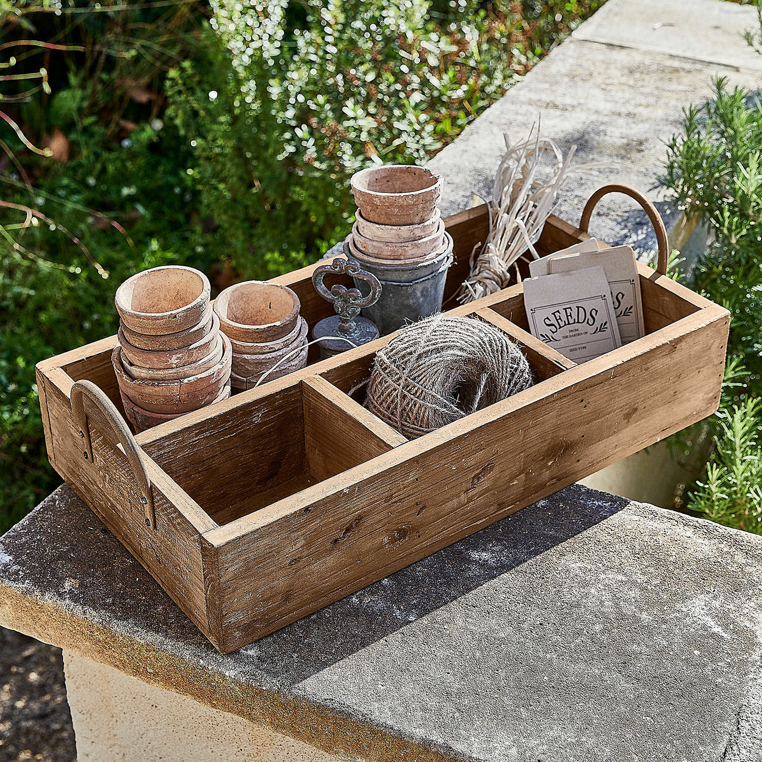 Bandeja Jixel Caja de madera con compartimentos con macetas, cuerda y semillas para jardinería al aire libre