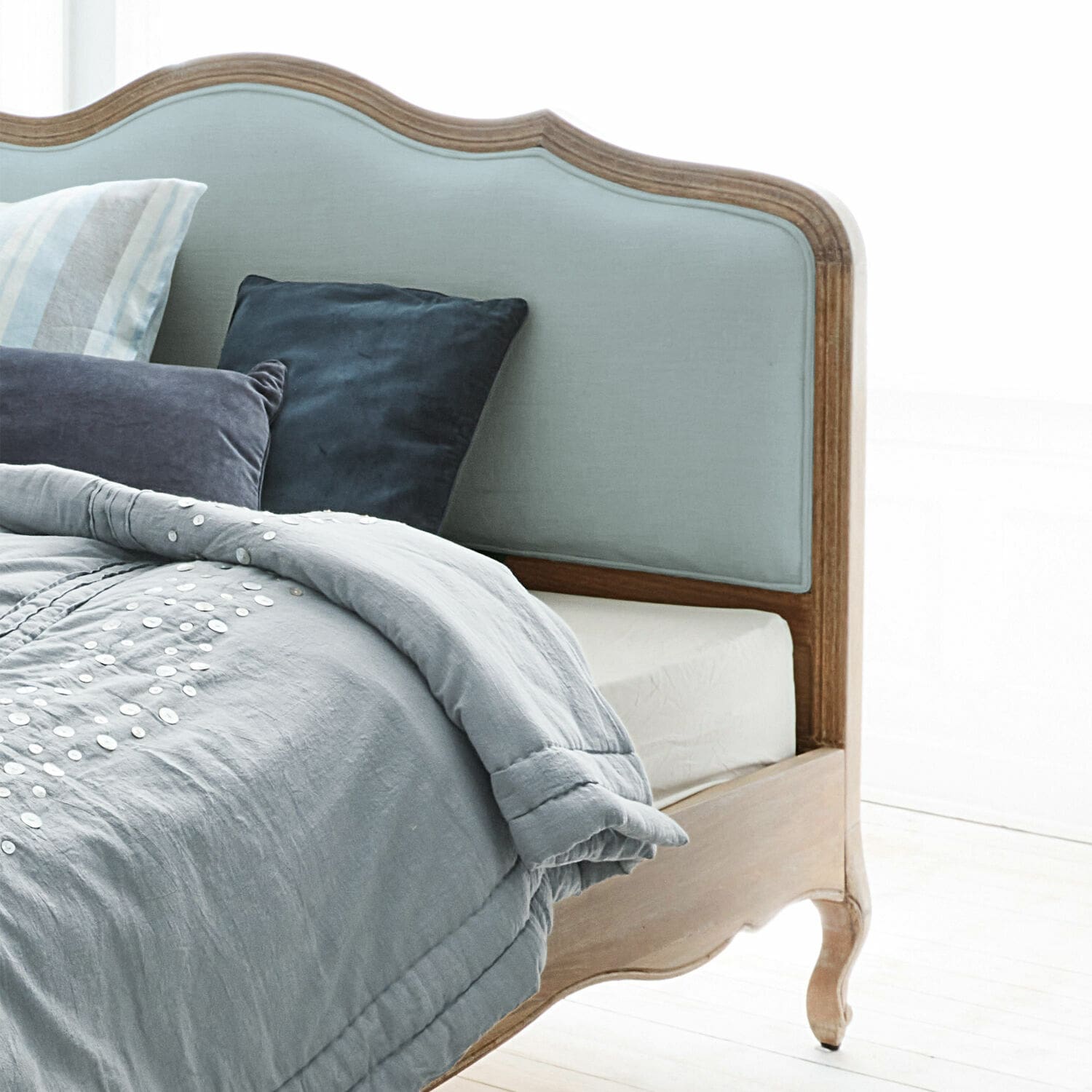 Cama Serravalle