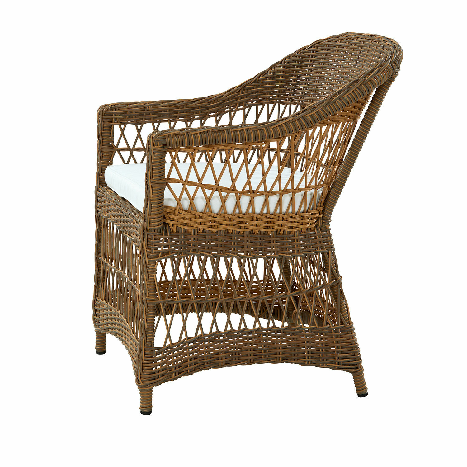 Silla de ratán marrón con cojín blanco, ideal para salón o jardín