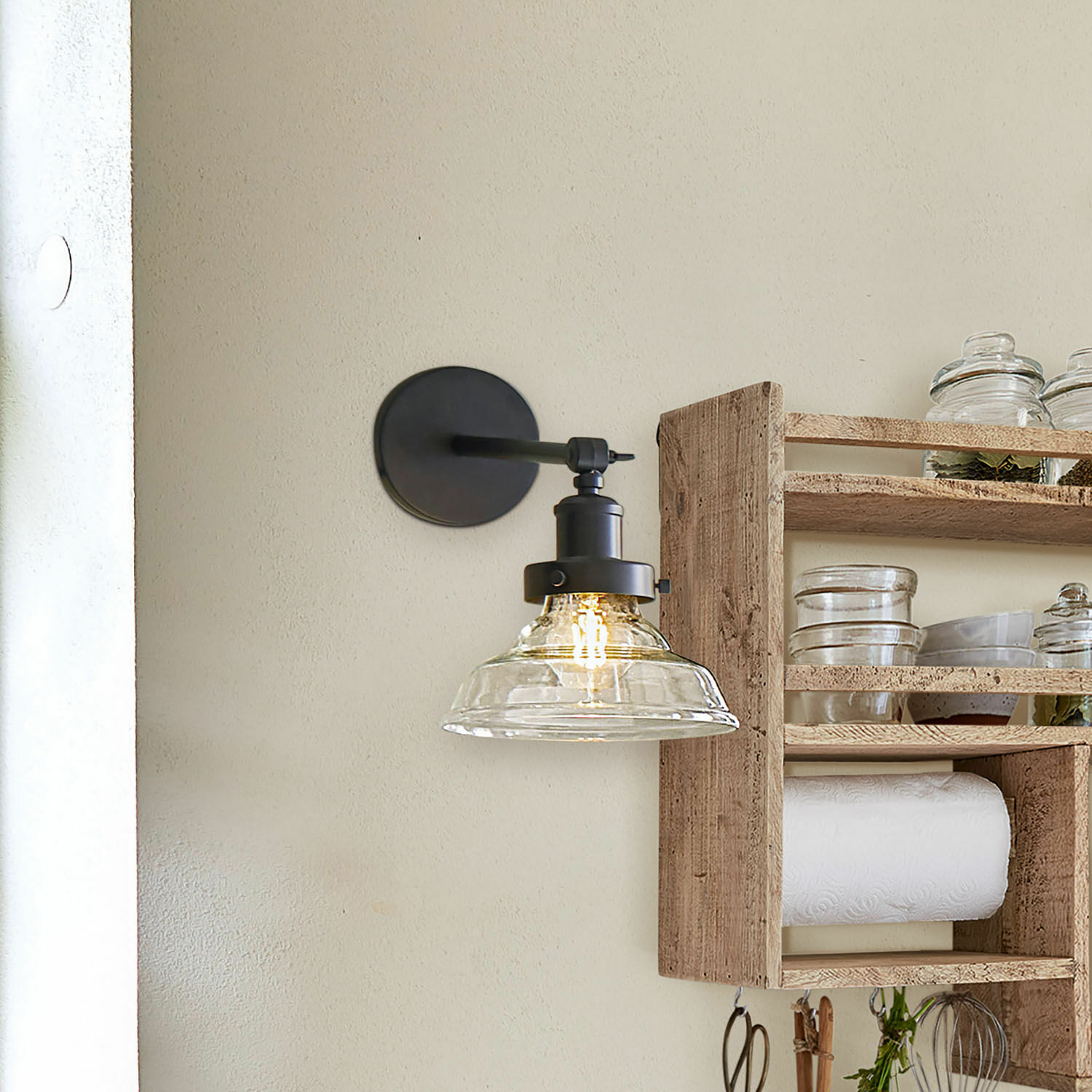 Lámpara de pared Manel Lámpara de pared negra de metal con pantalla de vidrio transparente estilo industrial para cocina