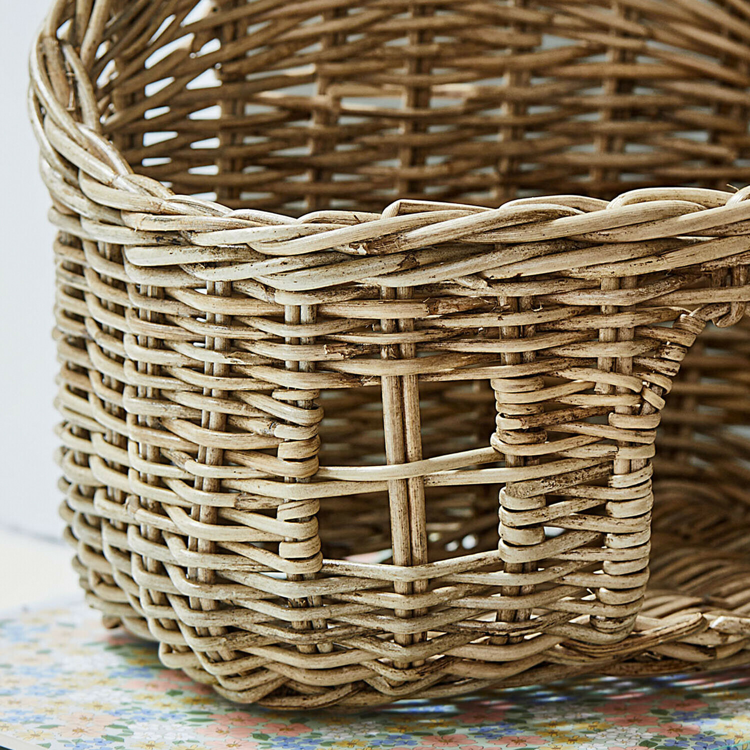 Cesta con forma de casita Tinytreasure