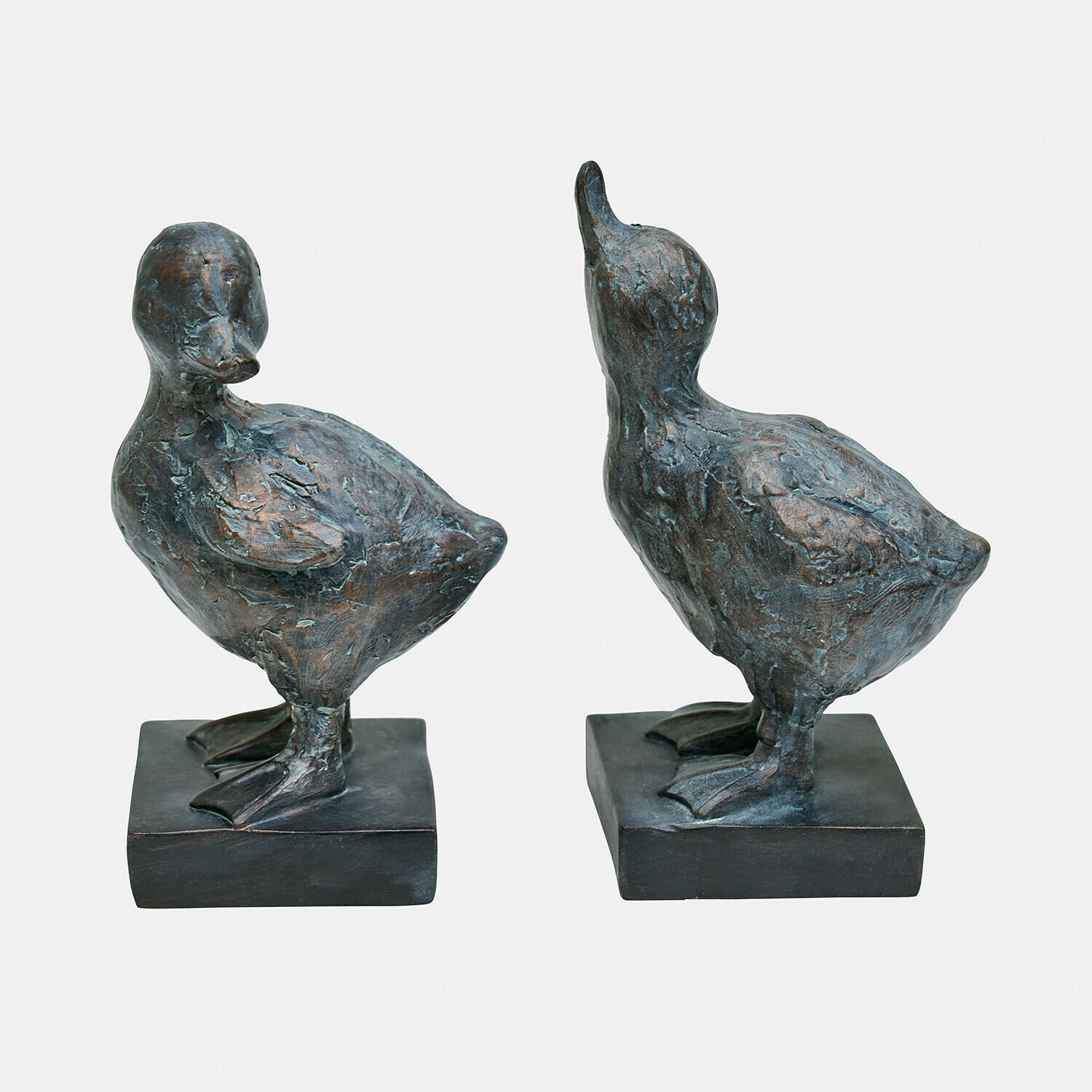 Set de 2 polluelos de ganso decorativos Merrowden Figura de pato de metal patinado sobre base cuadrada, decoración para hogar y jardín