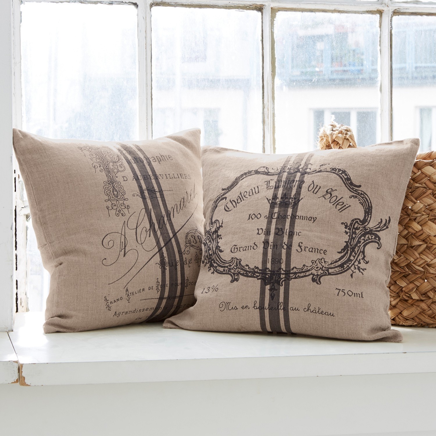 Set de 2 fundas de cojín Jourdain Cojines decorativos de lino beige con estampado vintage negro y rayas en el alféizar