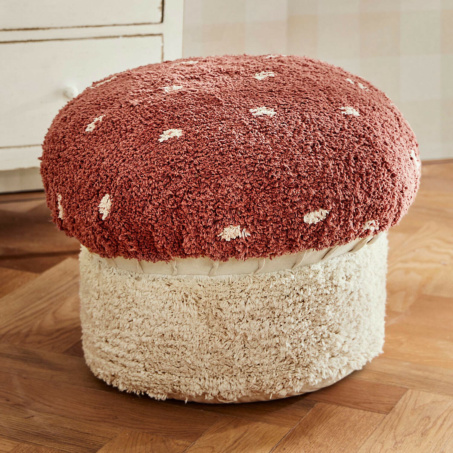 Taburete Norilie Puf con forma de hongo de material suave en rojo y crema, mueble decorativo para salón acogedor