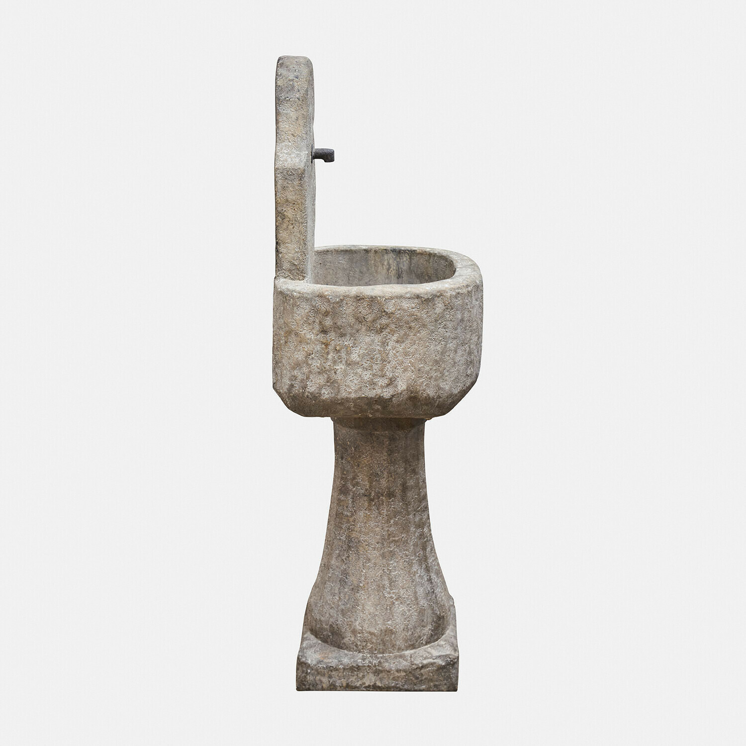 Fuente Lurevino