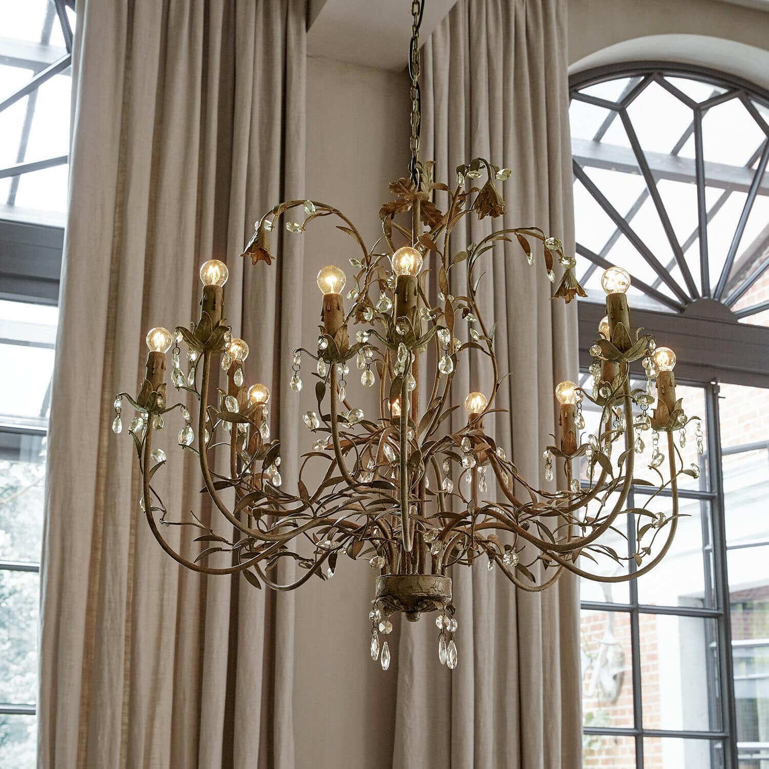 Lámpara de araña Opérancourt Lámpara de araña de metal con colgantes de cristal estilo vintage, iluminación decorativa para salón