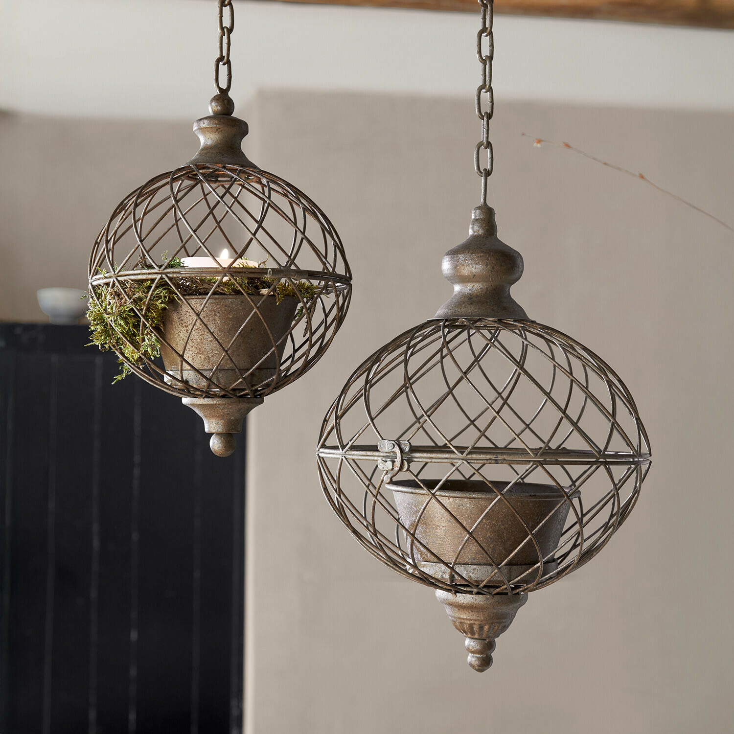 Set de 2 esferas colgantes Eldhavn Faroles colgantes de metal oxidado con estructura de rejilla y soporte para vela o planta decorativa