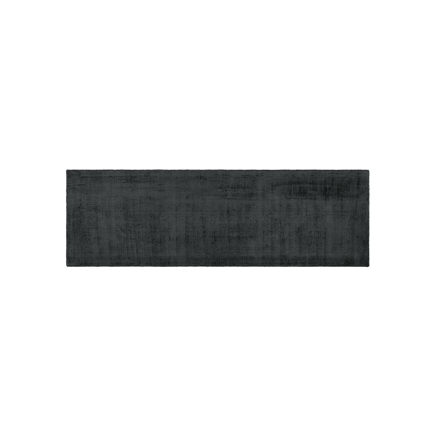 Alfombra rectangular negra con textura suave, ideal para interiores modernos