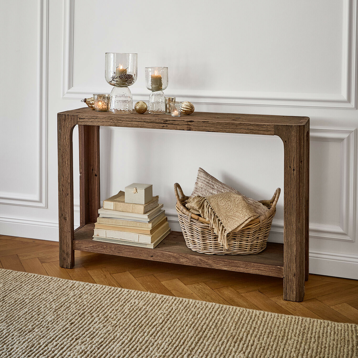 Consola Oakleigh