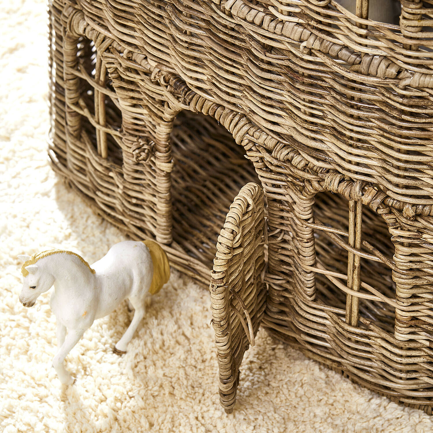 Cesta con forma de castillo Bumbala