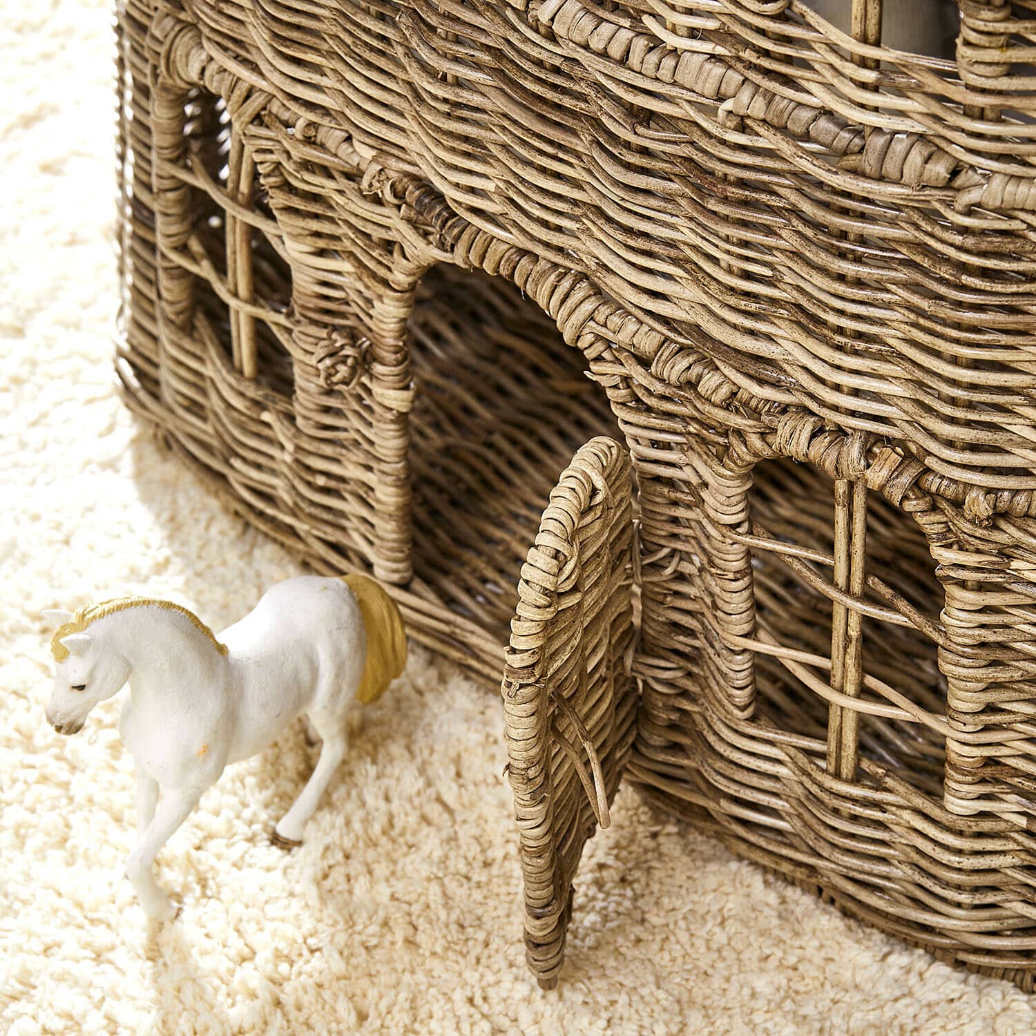 Cesta con forma de castillo Bumbala