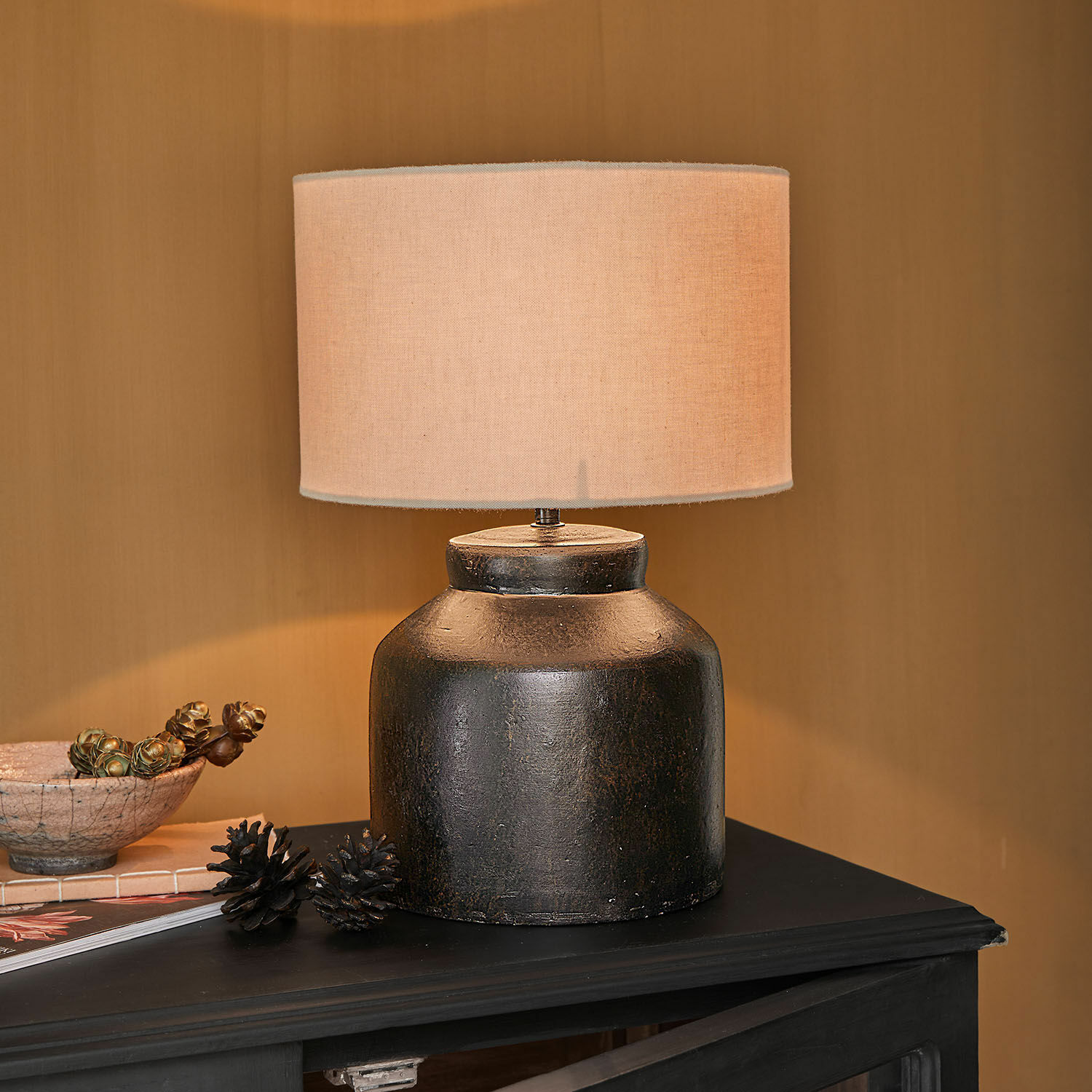 Lámpara de mesa Norelles Lámpara de mesa de cerámica negra con pantalla beige, iluminación y decoración para el hogar