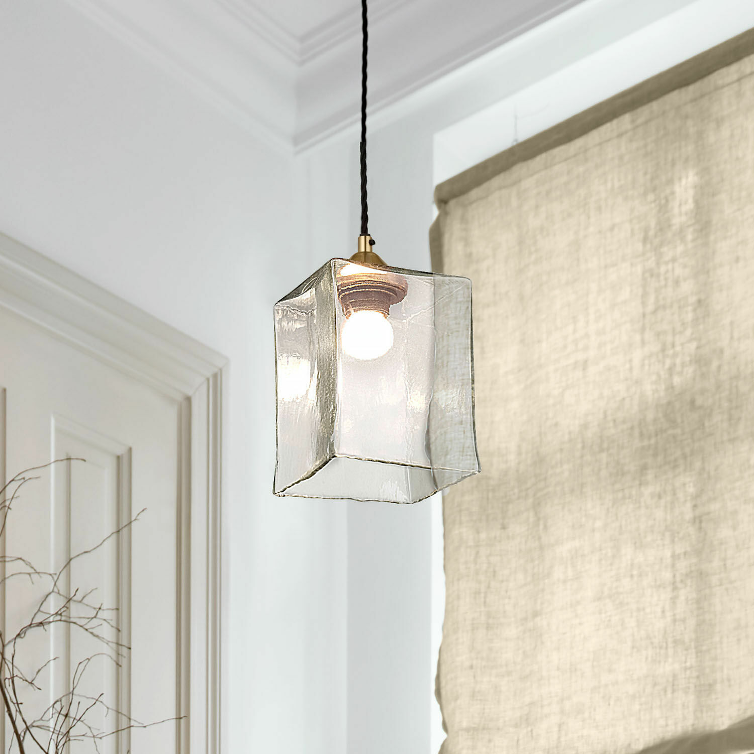 Lámpara colgante Floravon Lámpara colgante de vidrio transparente en forma de cubo con cable negro y bombilla brillante