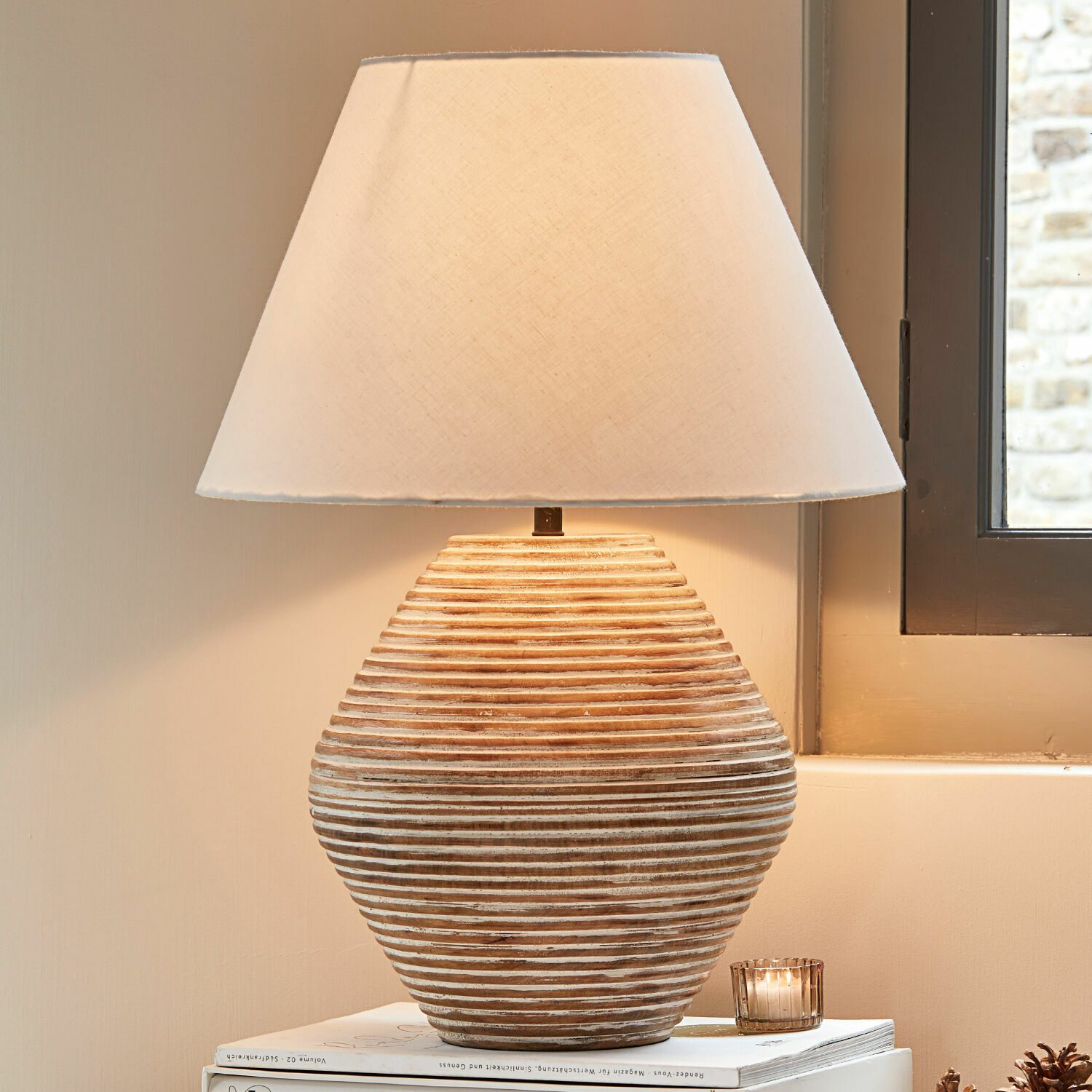 Lámpara de mesa Landelin Lámpara de mesa de cerámica beige y blanca con pantalla de tela, decoración para interiores