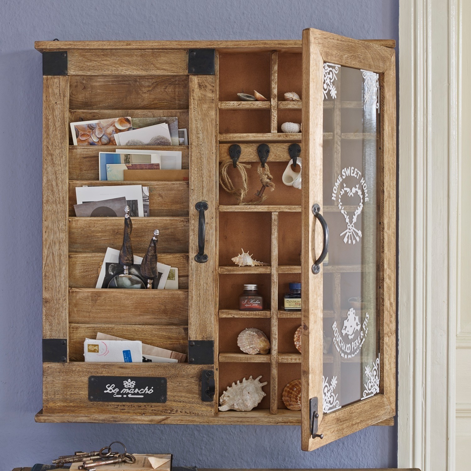 Organizador Shelby Buzón de pared de madera con puerta de cristal decorada, compartimentos para llaves y correo vintage