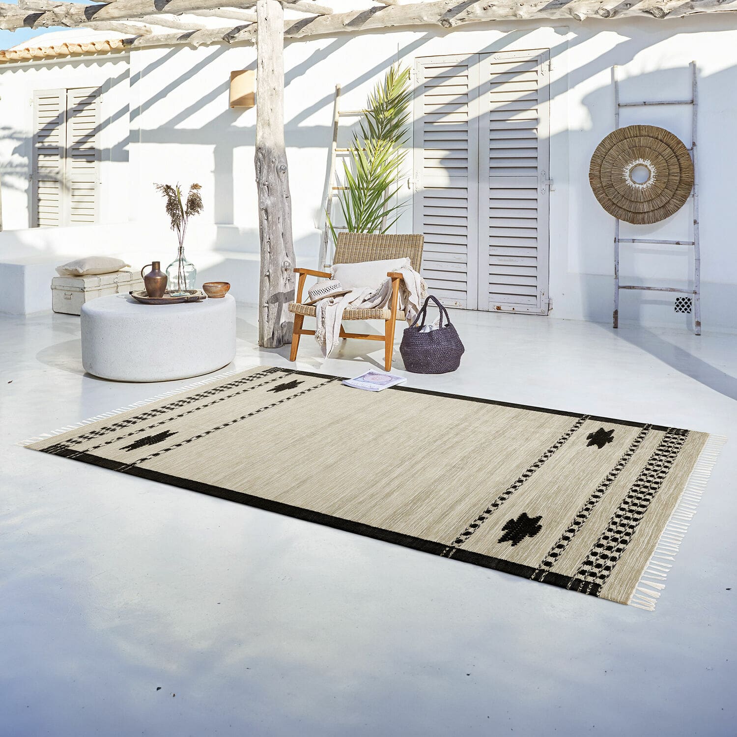Alfombra para interior y exterior Moorna Alfombra beige de algodón con diseño geométrico negro, alfombra moderna para salón y terraza