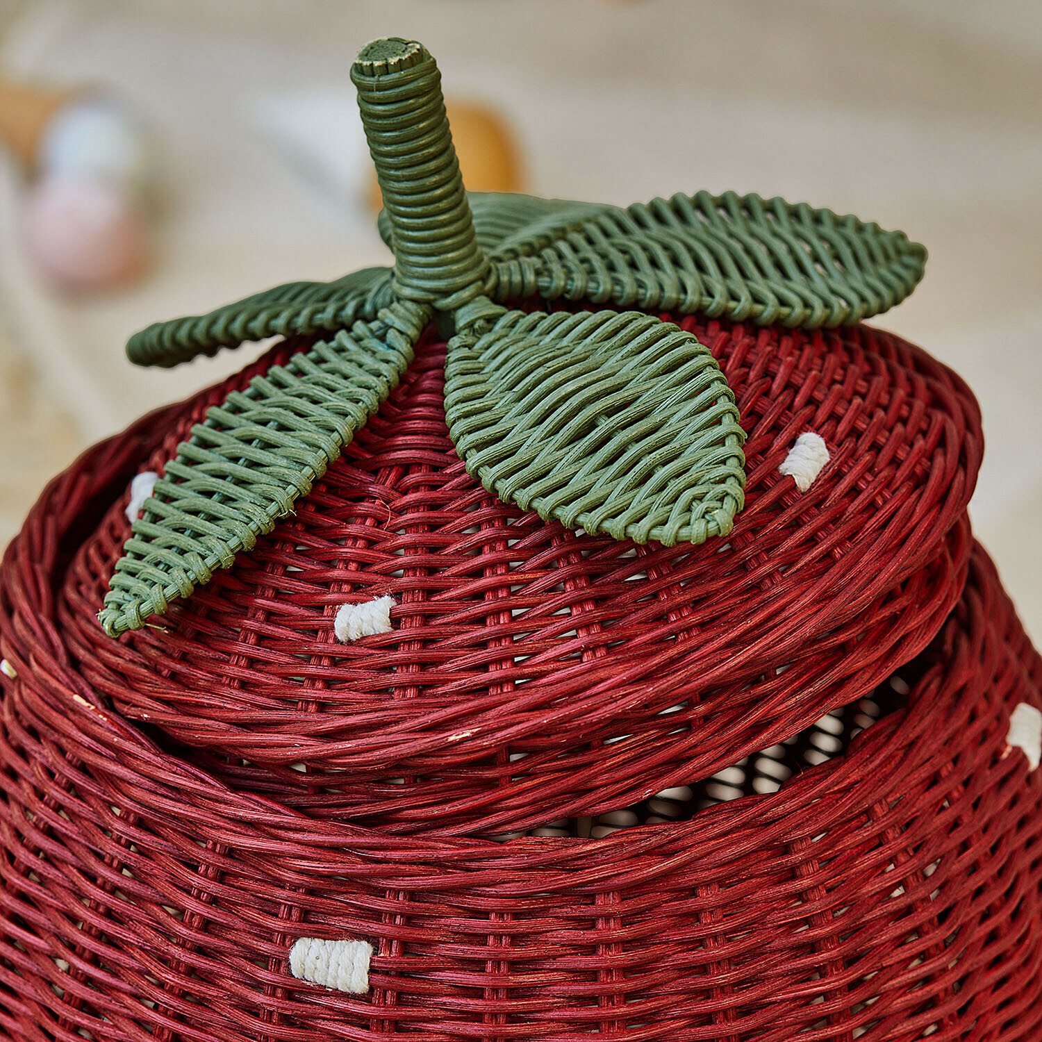 Cesta con forma de fresa Giggleberry