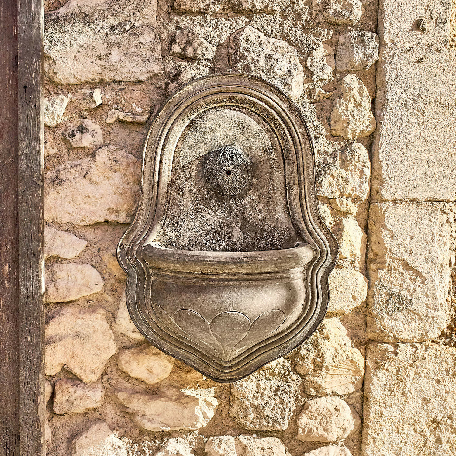 Fuente mural Veliras