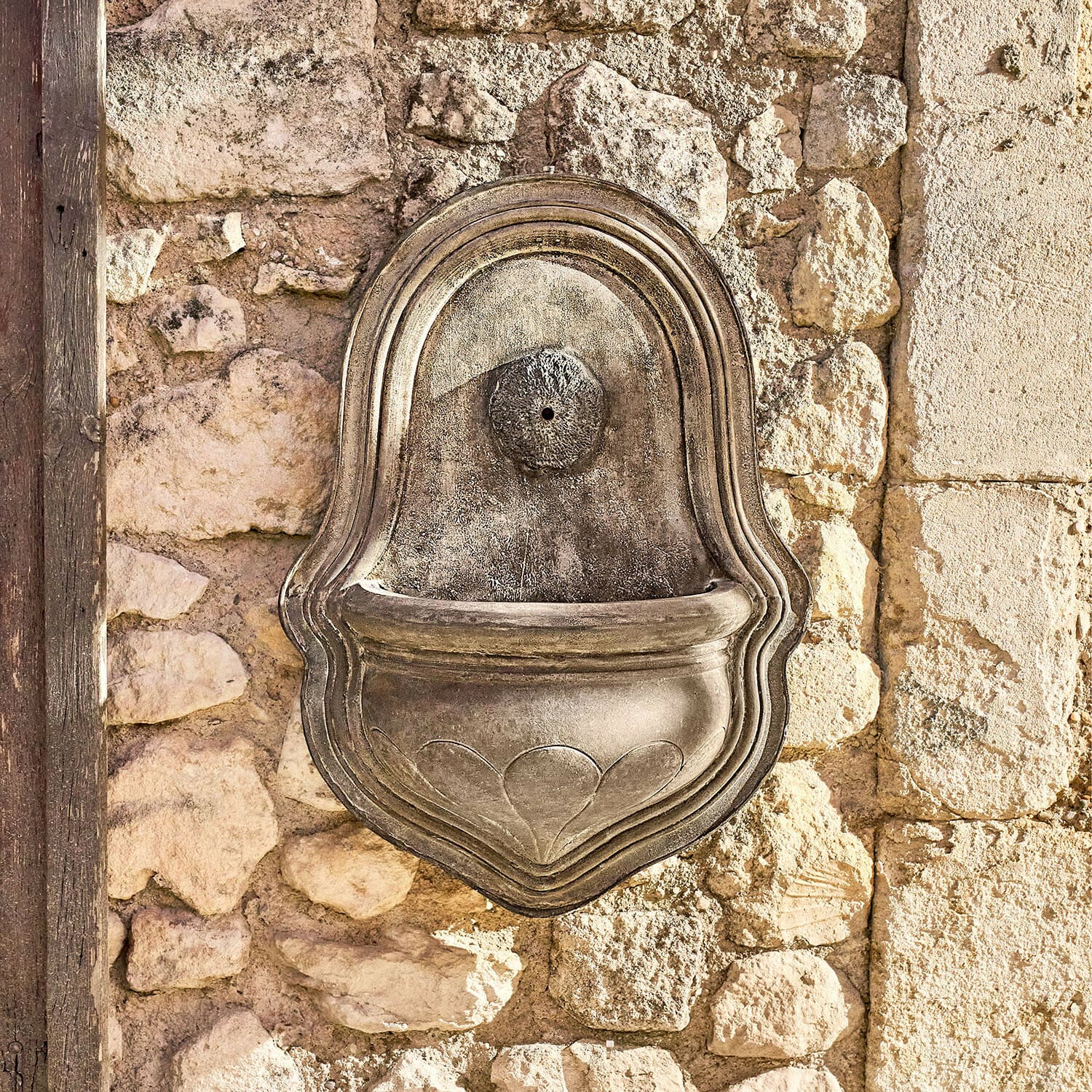 Fuente mural Veliras
