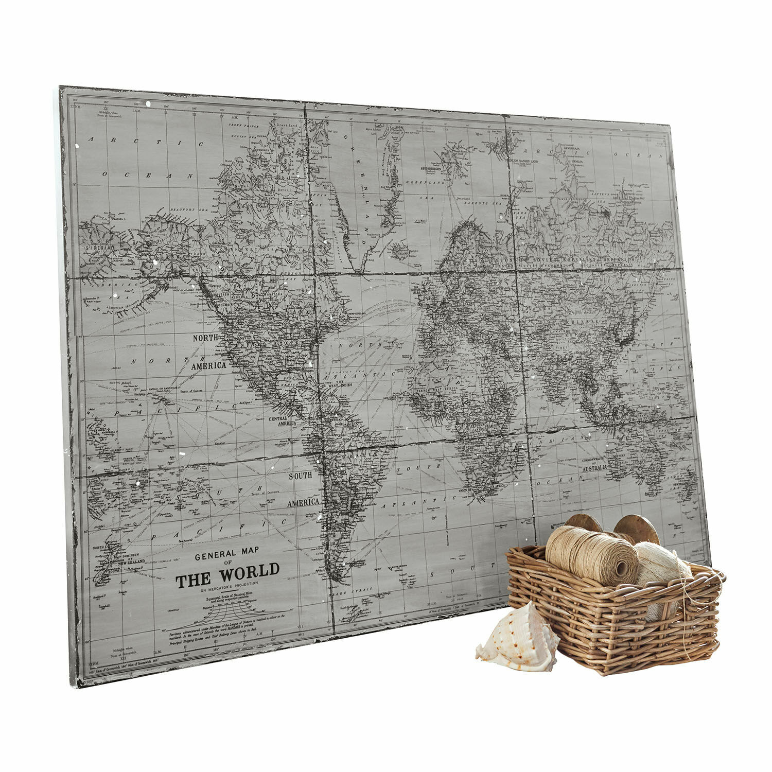 Cuadro Macolin Mapa vintage gris del mundo para pared con cesta de mimbre con hilos y concha decorativa