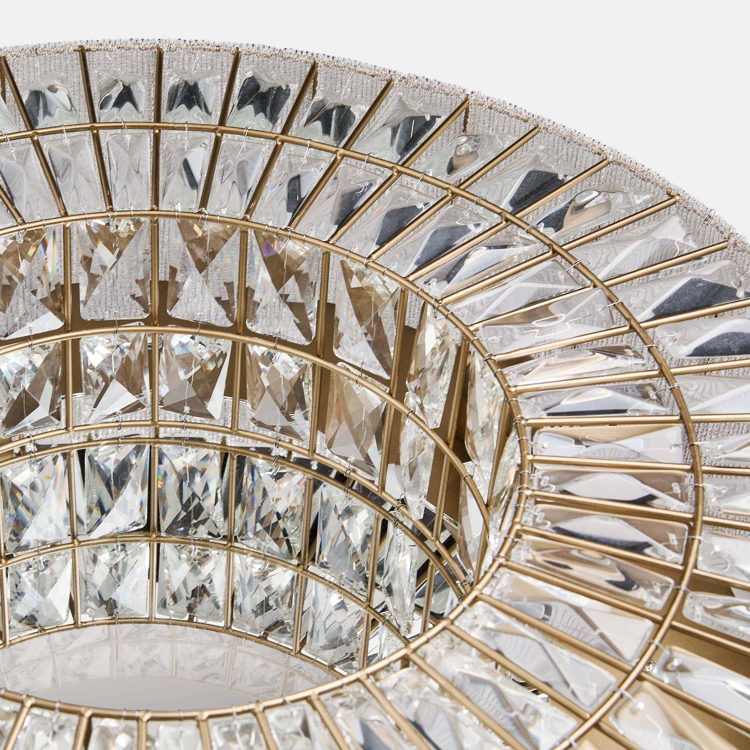 Lámpara decorativa de vidrio transparente y metal dorado, diseño elegante para interiores