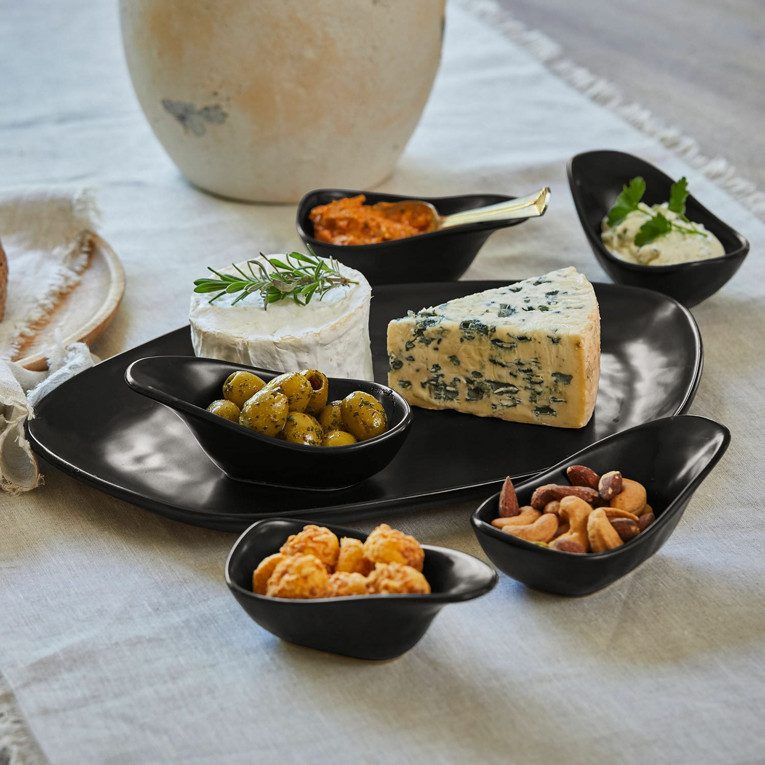 Set de 5 cuencos y plato de servir Biarré