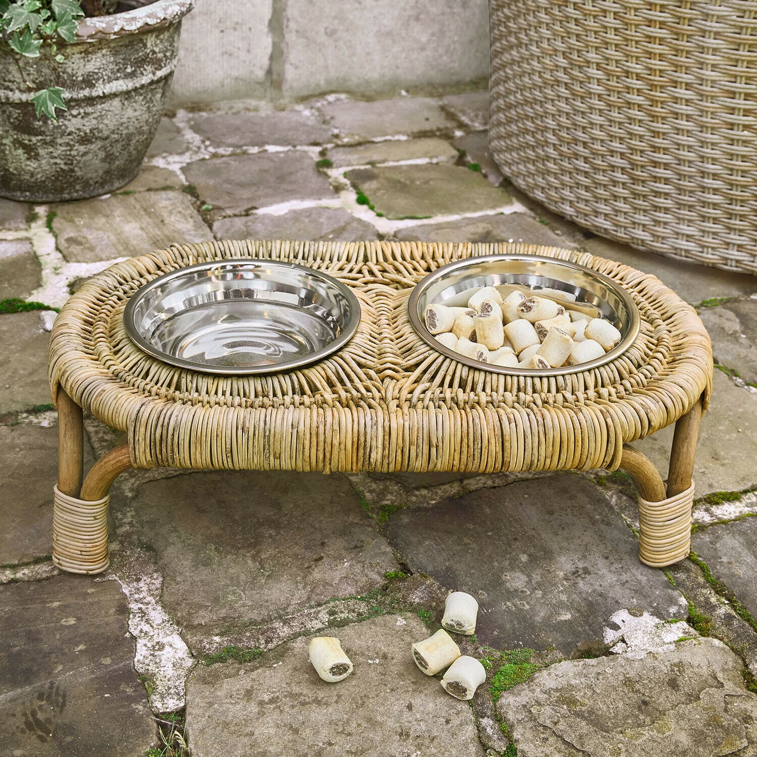 Comedero con soporte Petivas