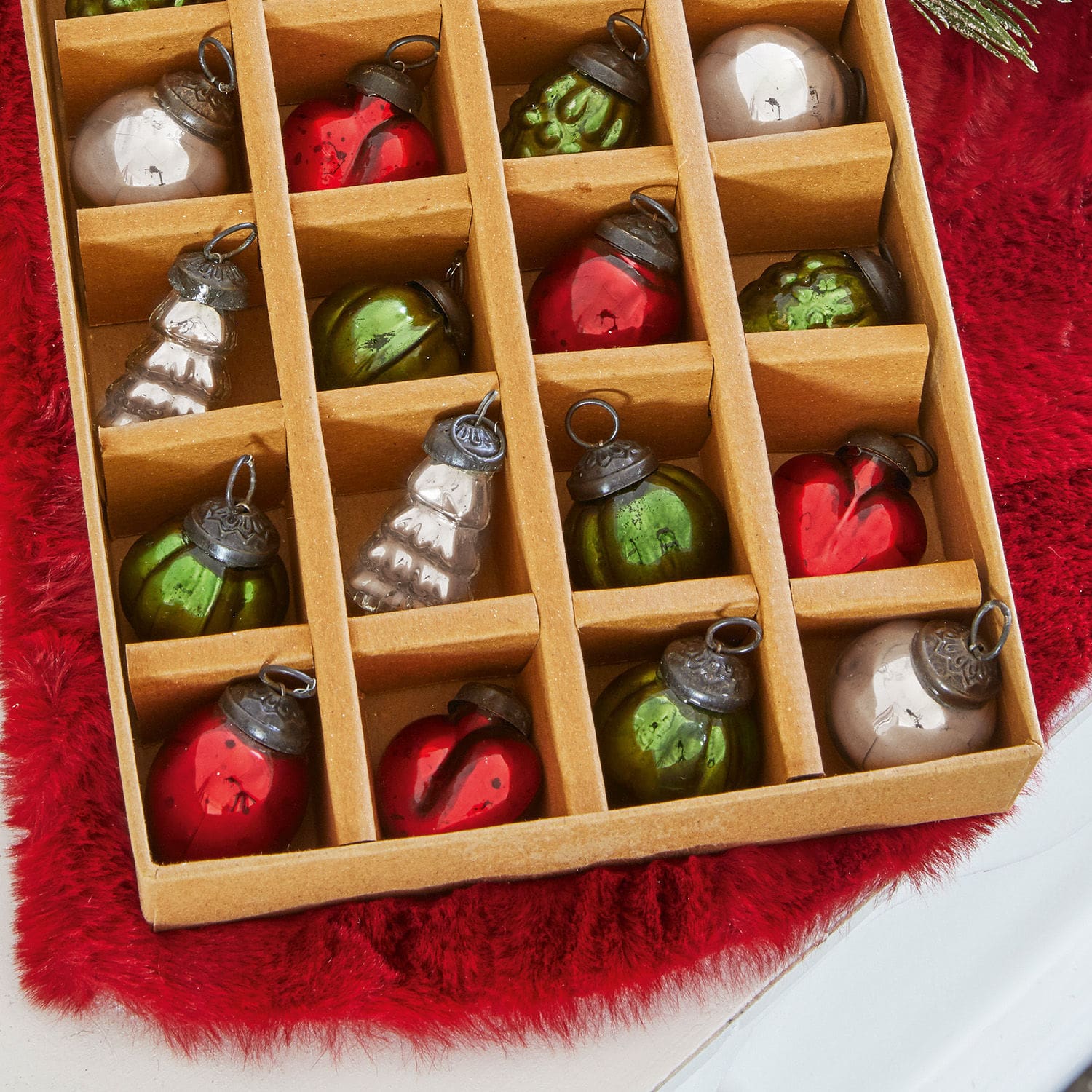Set de 24 adornos navideños Timur