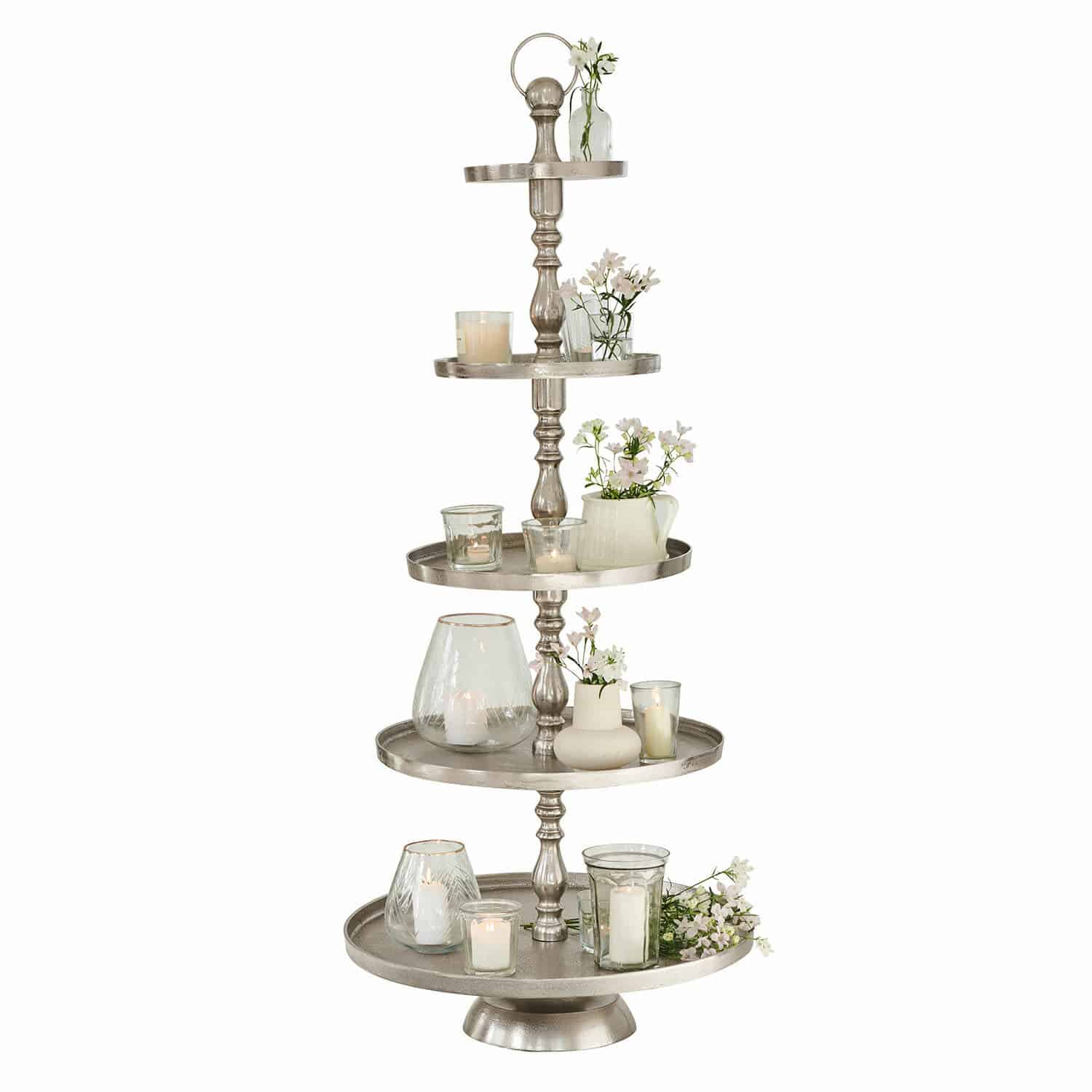 Estantería Magonie Soporte decorativo de metal plateado de cinco niveles con velas y flores blancas
