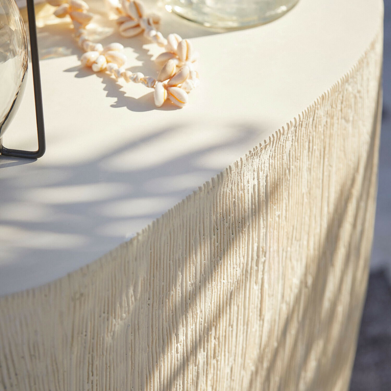 Mesa auxiliar Nélomiane