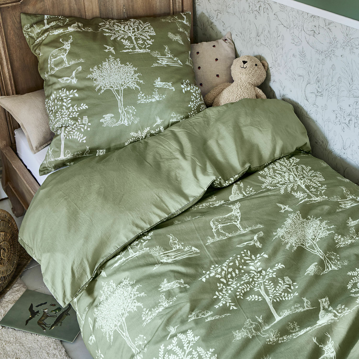 Ropa de cama Tayora Ropa de cama verde de algodón con estampado blanco de animales y árboles del bosque, decorativa y acogedora