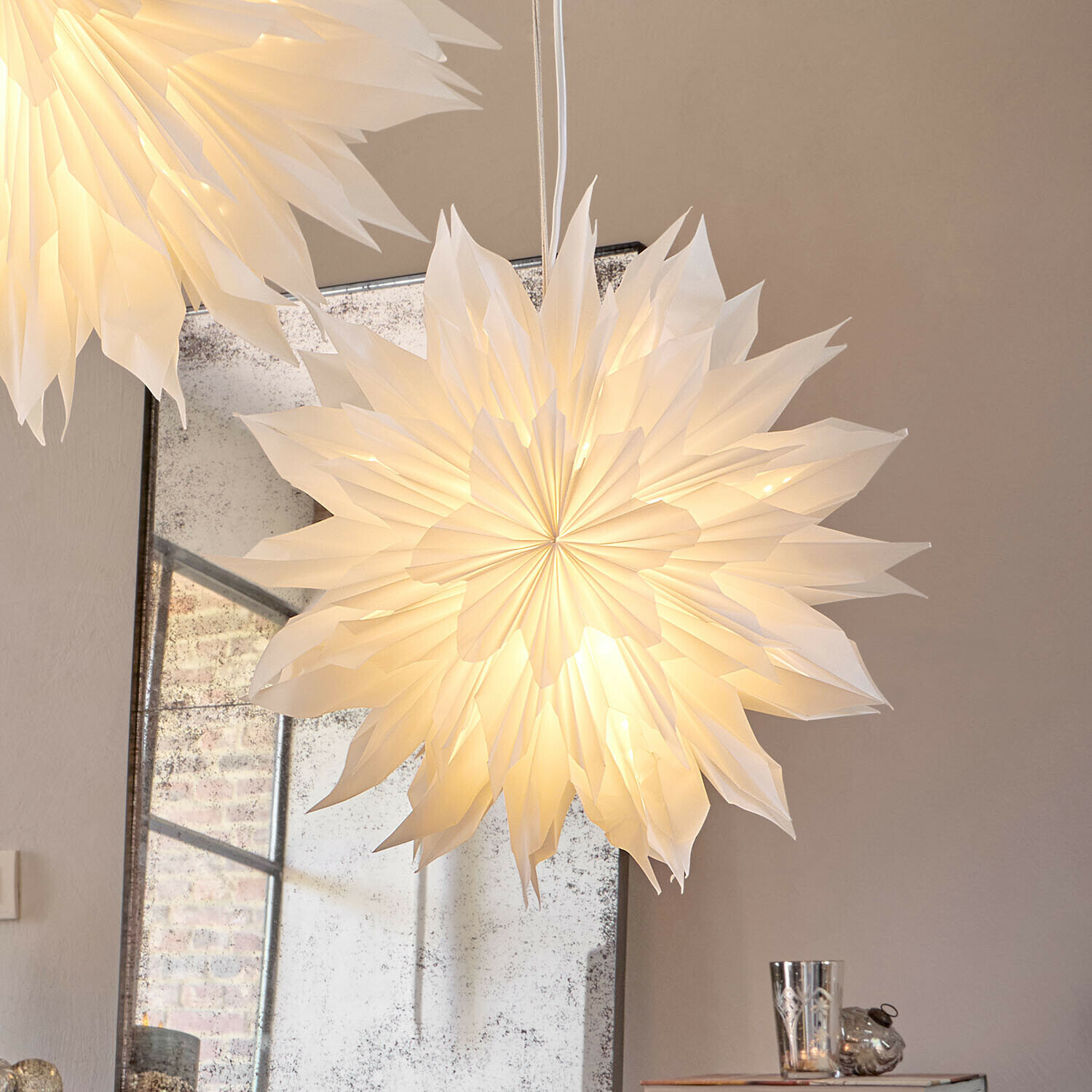 Estrella luminosa de papel Ylmera