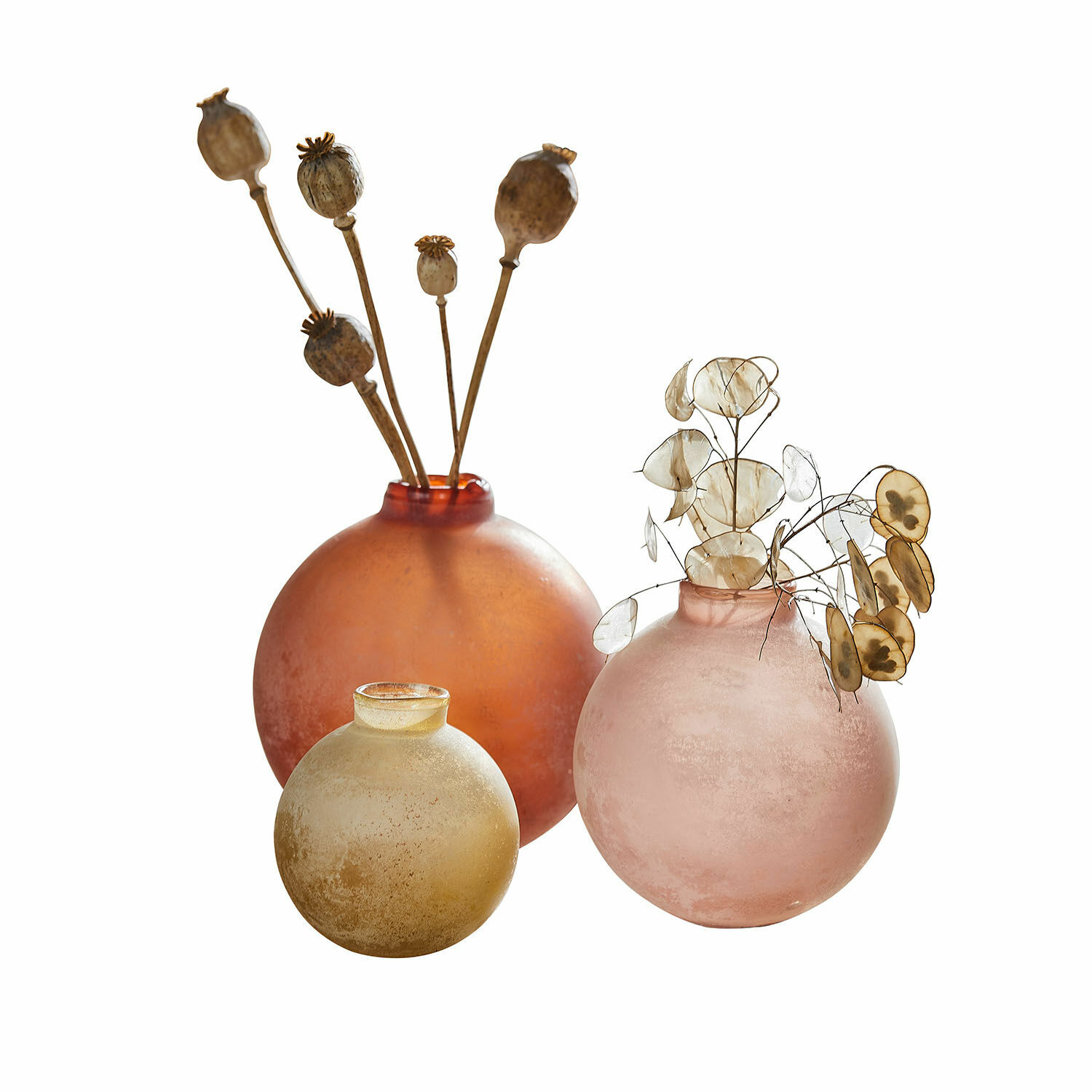 Set de 3 jarrones Imbrianno Conjunto de tres jarrones de vidrio mate en naranja, rosa y amarillo con flores secas para decoración