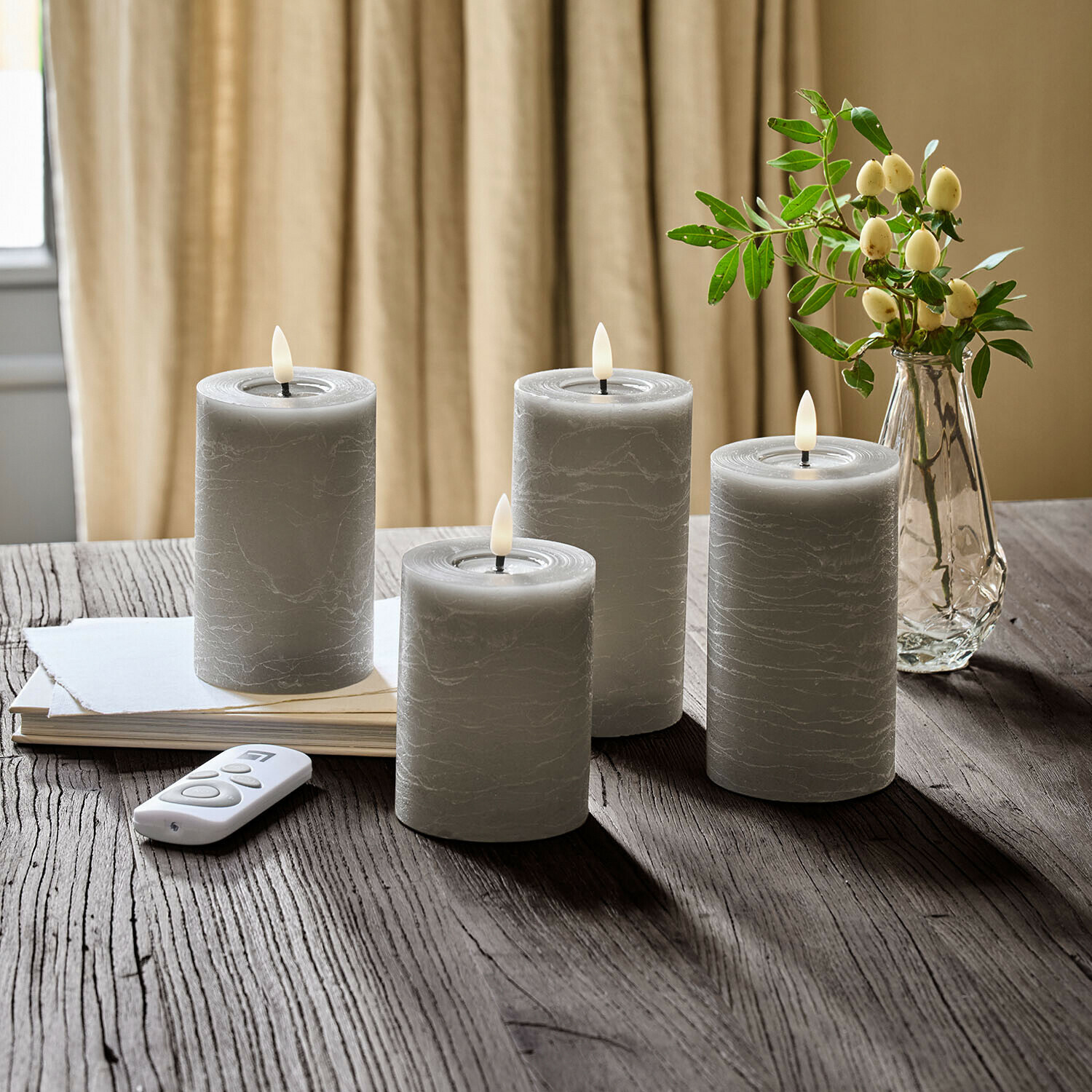 Set de 4 velas LED tipo pilar Ljusvik Set de 4 velas LED tipo pilar Ljusvik