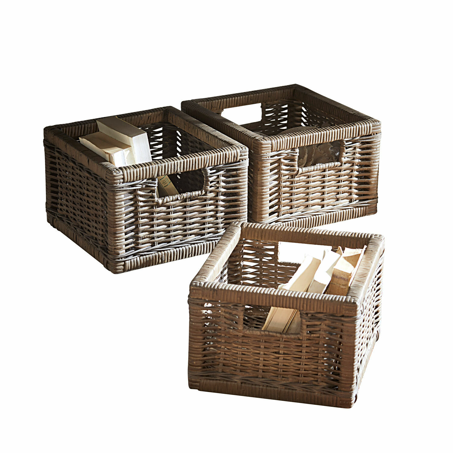 Set de 3 cestas Morvan Conjunto de tres cestas de ratán marrón para almacenar libros y decoraciones