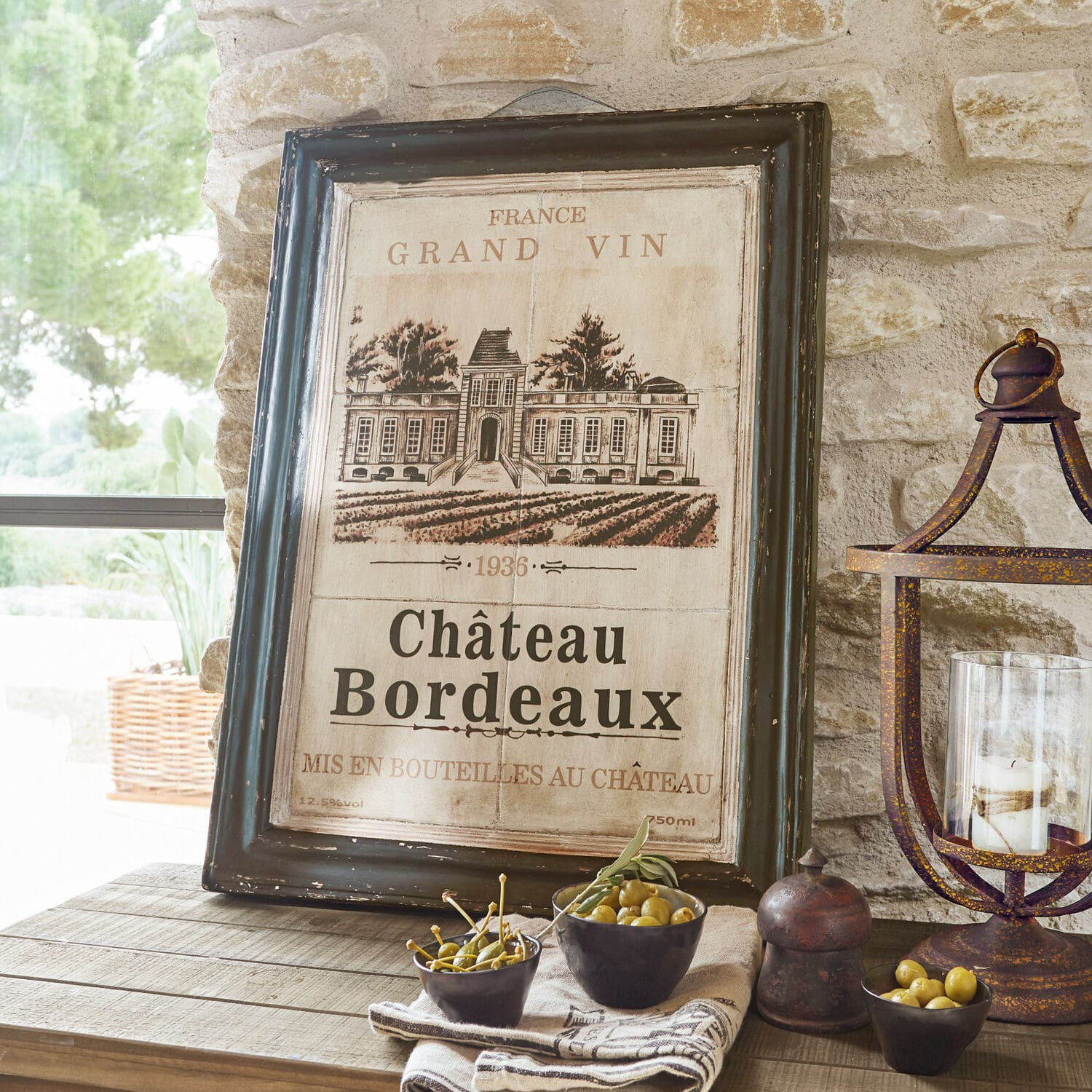 Cuadro Château Bordeaux Cuadro con marco negro y motivo Château Bordeaux sobre fondo beige, decoración de pared vintage