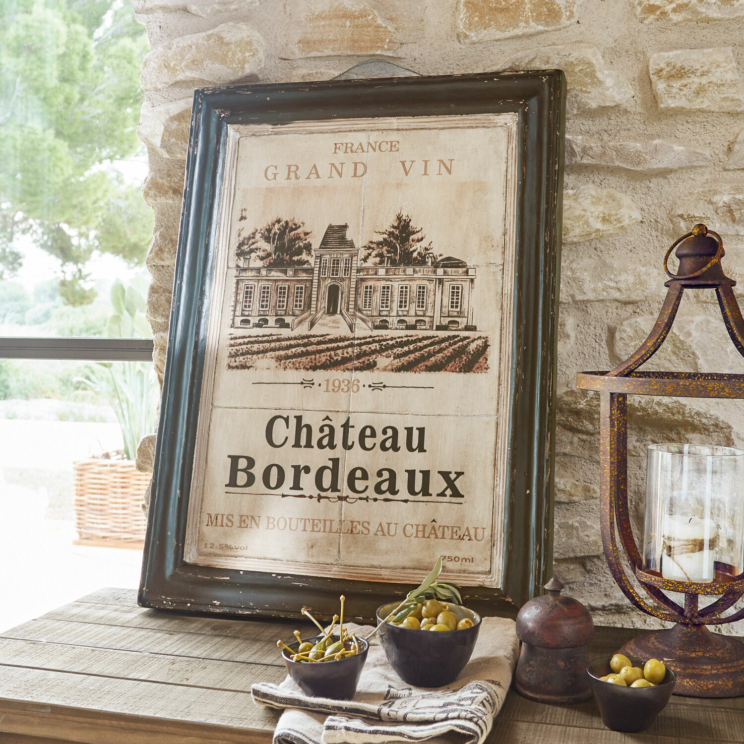 Cuadro Château Bordeaux Cuadro con marco negro y motivo Château Bordeaux sobre fondo beige, decoración de pared vintage