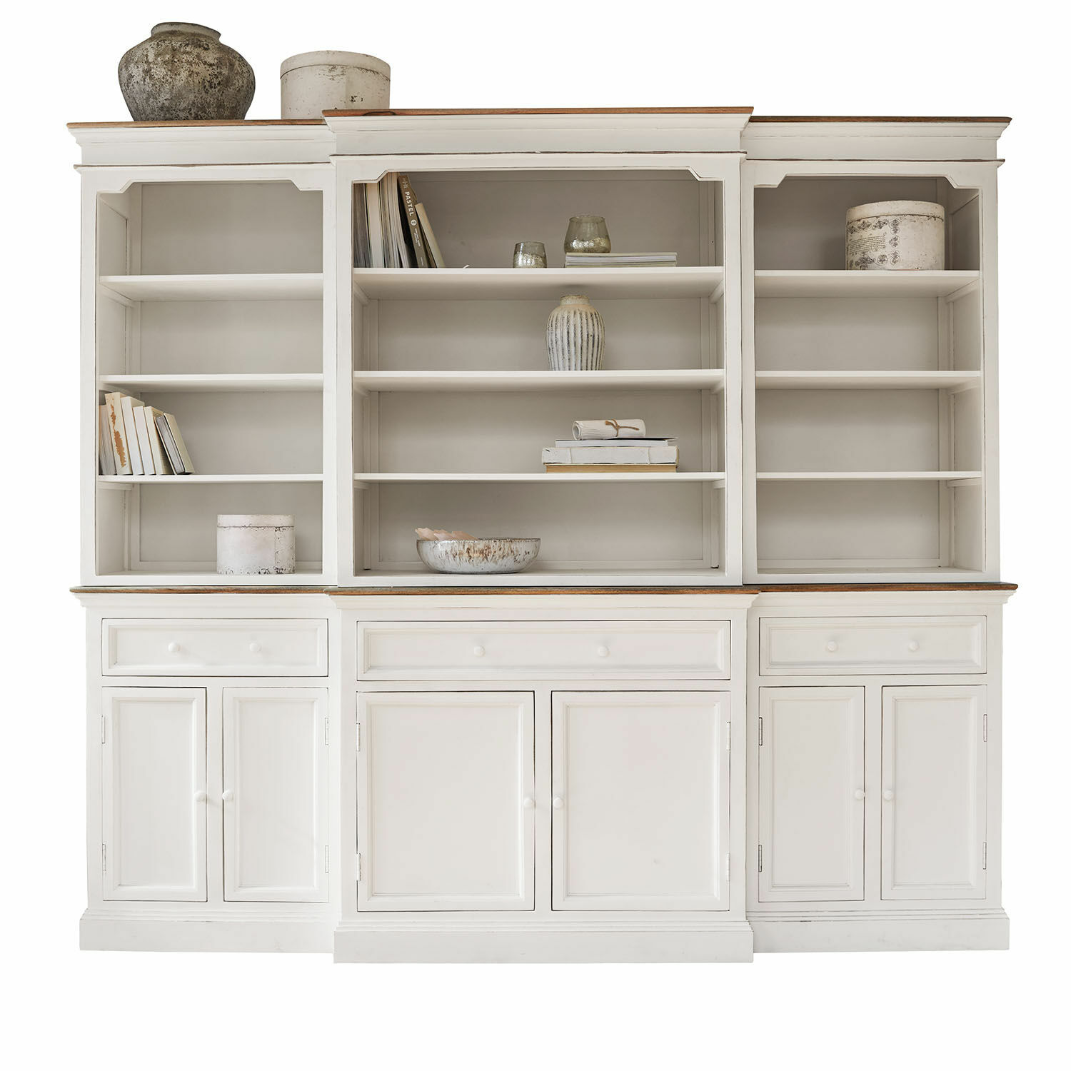 Armario Highcliffe Vitrina de madera blanca con estantes y armarios de almacenamiento estilo vintage
