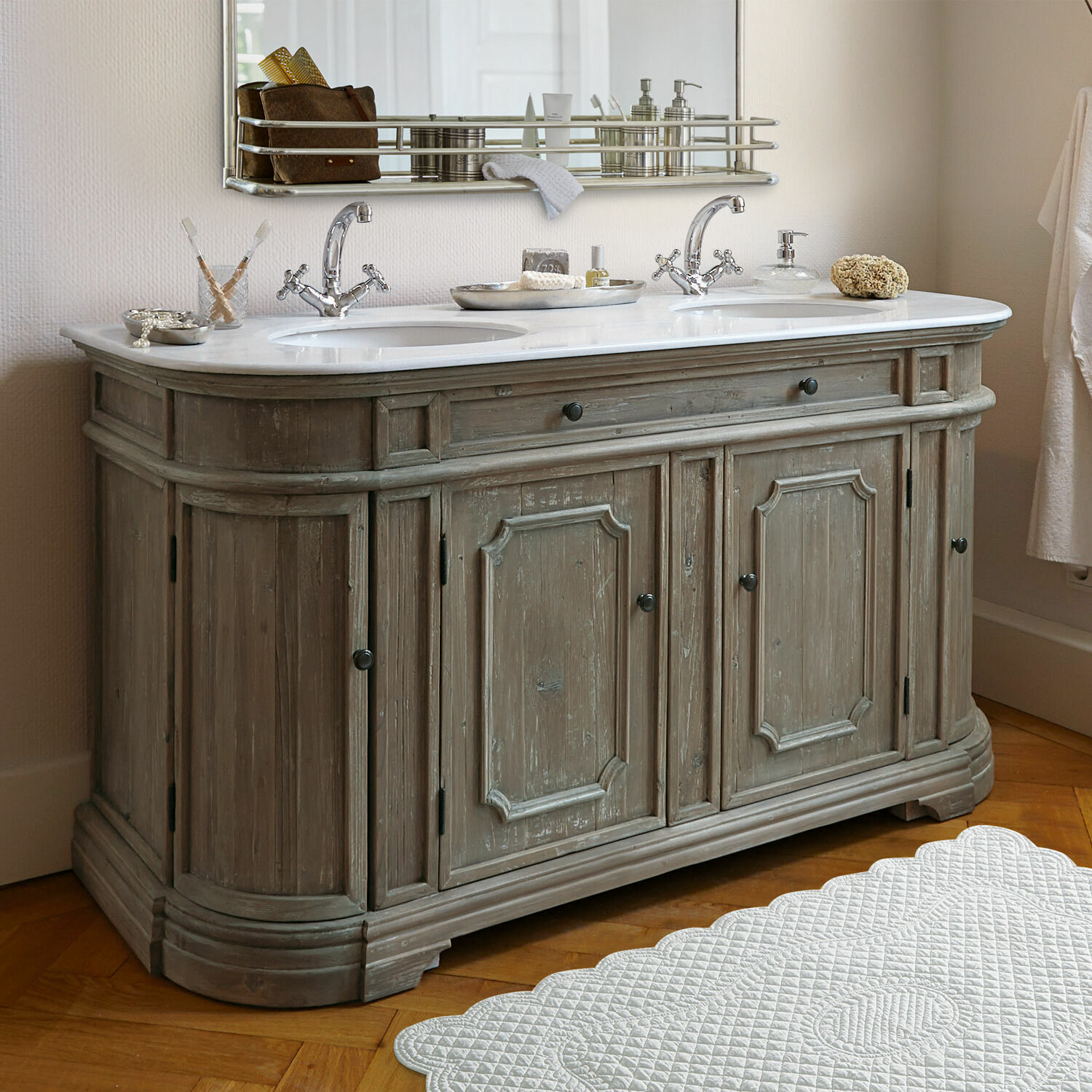 Mueble de lavabo doble Pembroke Mueble de baño de madera estilo vintage con encimera de mármol blanco y lavabo doble