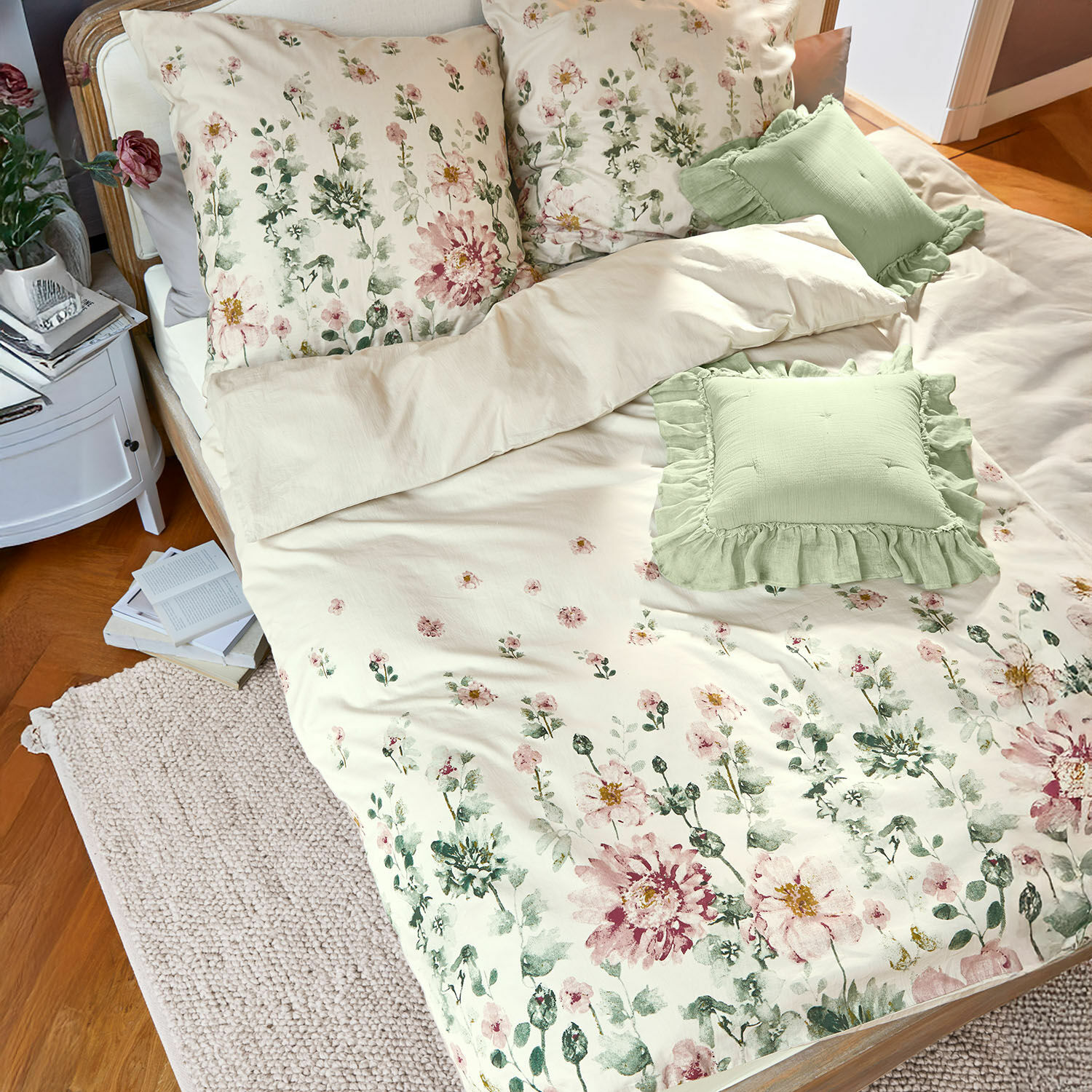 Ropa de cama Brinalie Ropa de cama de algodón crema con estampado floral y cojines decorativos verdes para dormitorio acogedor